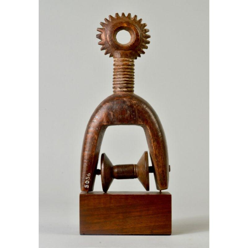 Ivorian Large Kulango Pulley with Ringed Neck in Wood For Sale