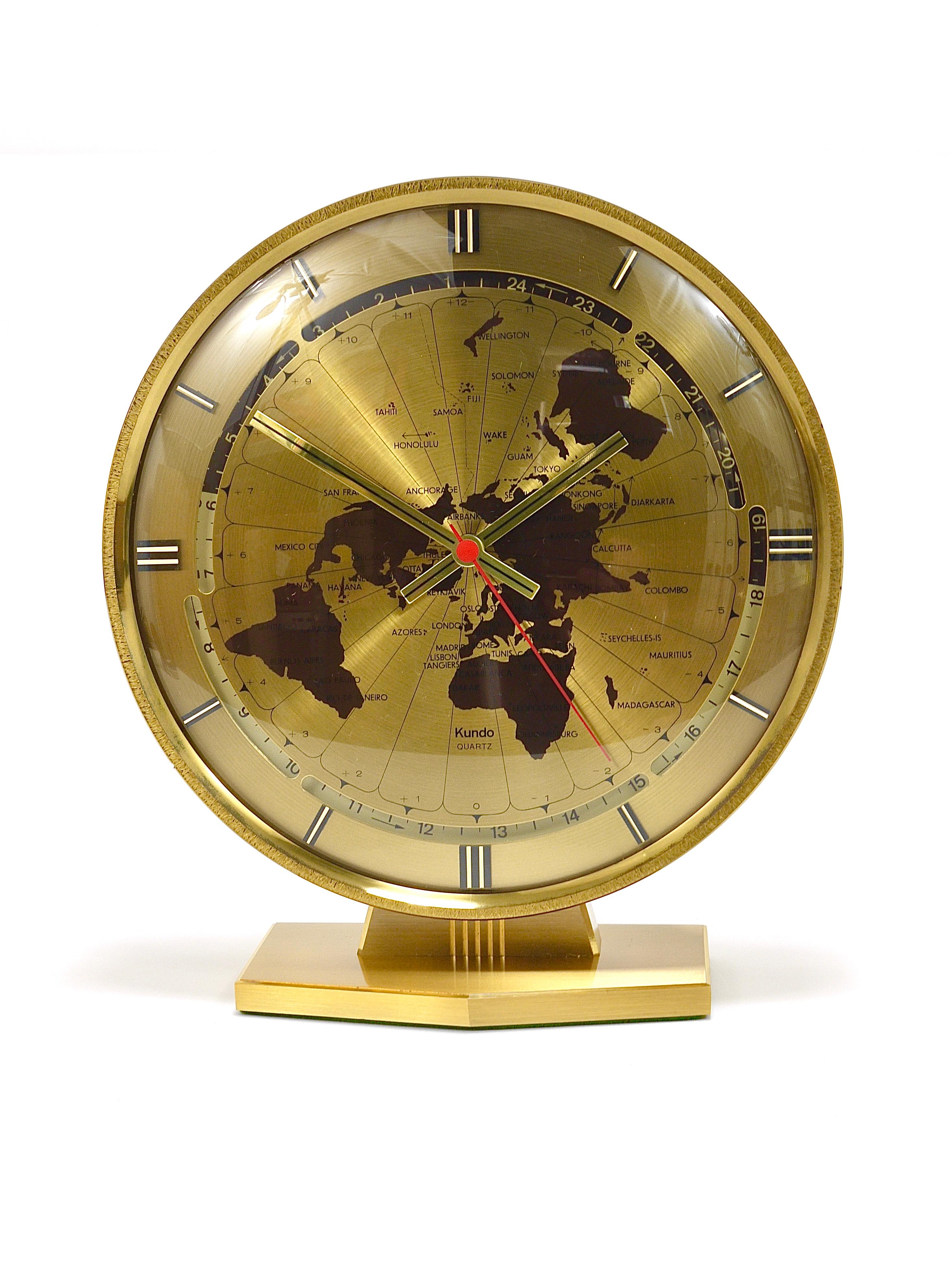 Large Kundo GMT World Time Zone Brass Table Clock, Kieninger & Obergfell, 1960s In Good Condition For Sale In Vienna, AT