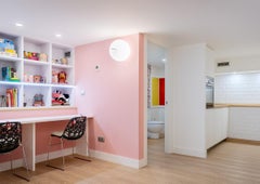 Grand plafonnier «ushi XL » en verre opalin et cuivre pour KDLN