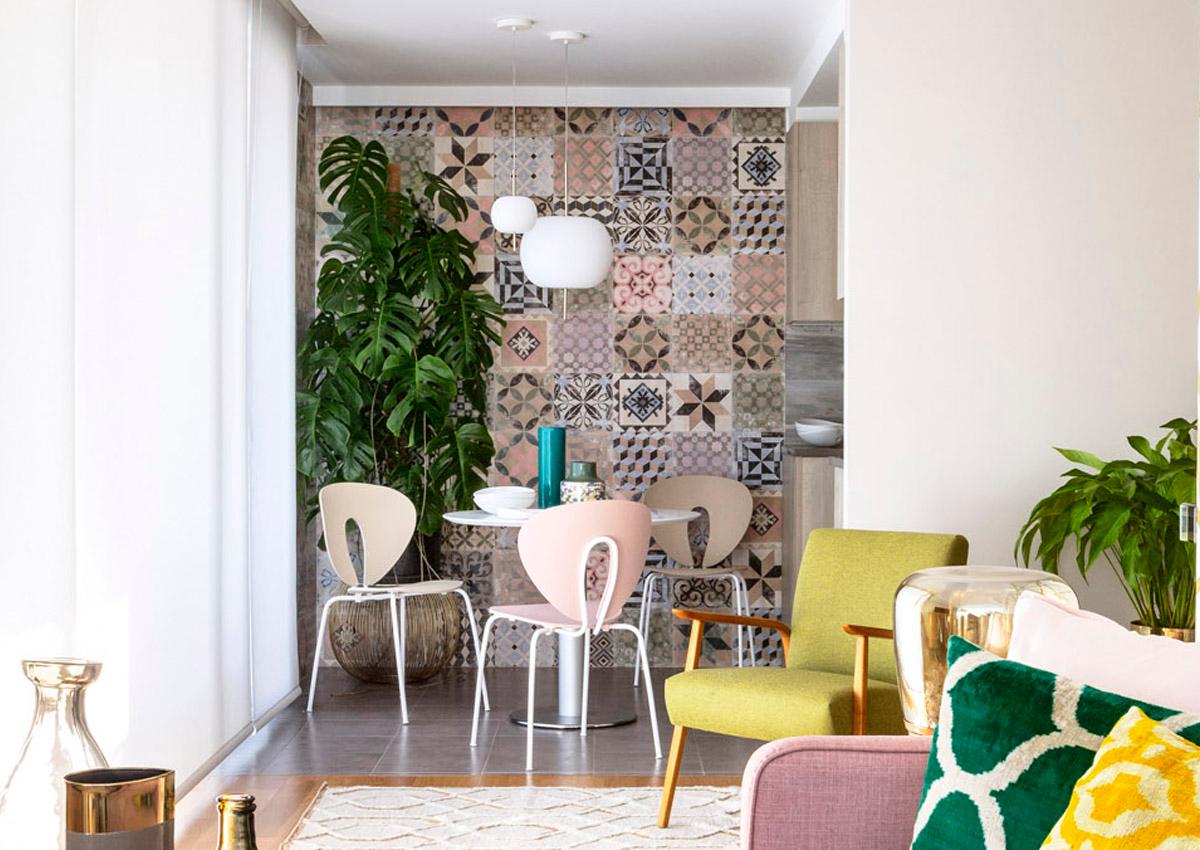 Mid-Century moderno Lampada a sospensione grande 'Kushi' in vetro opalino e rame per KDLN in vendita