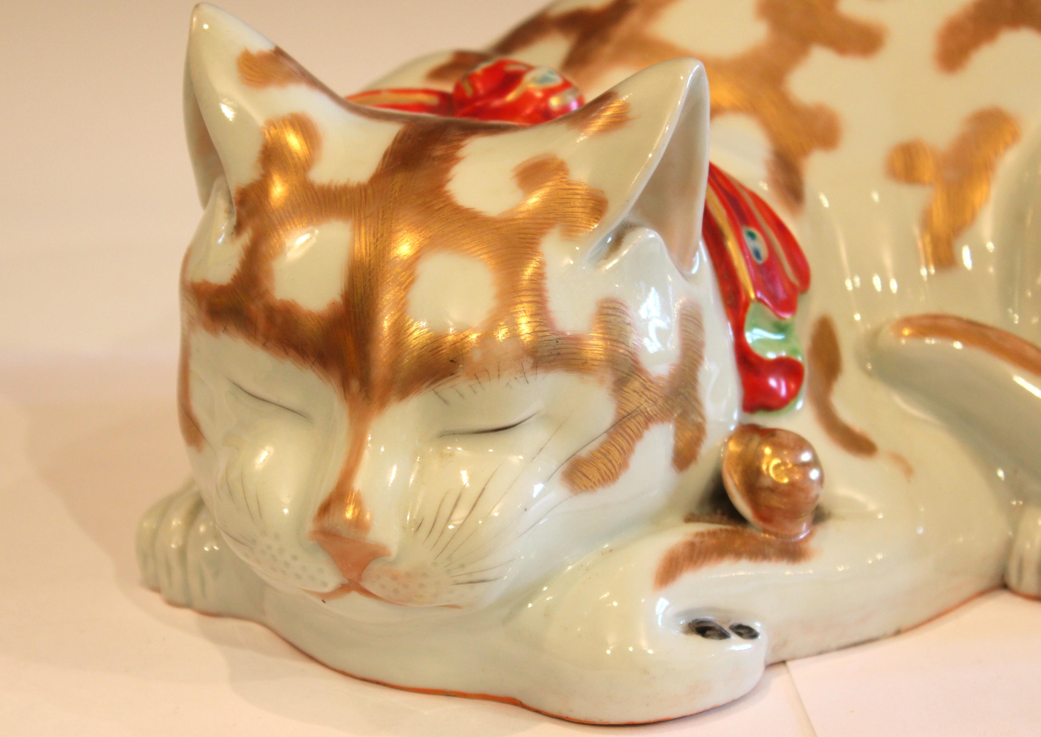 Large Kutani Porcelain Sleeping Cat Figure Vintage Japanese 3