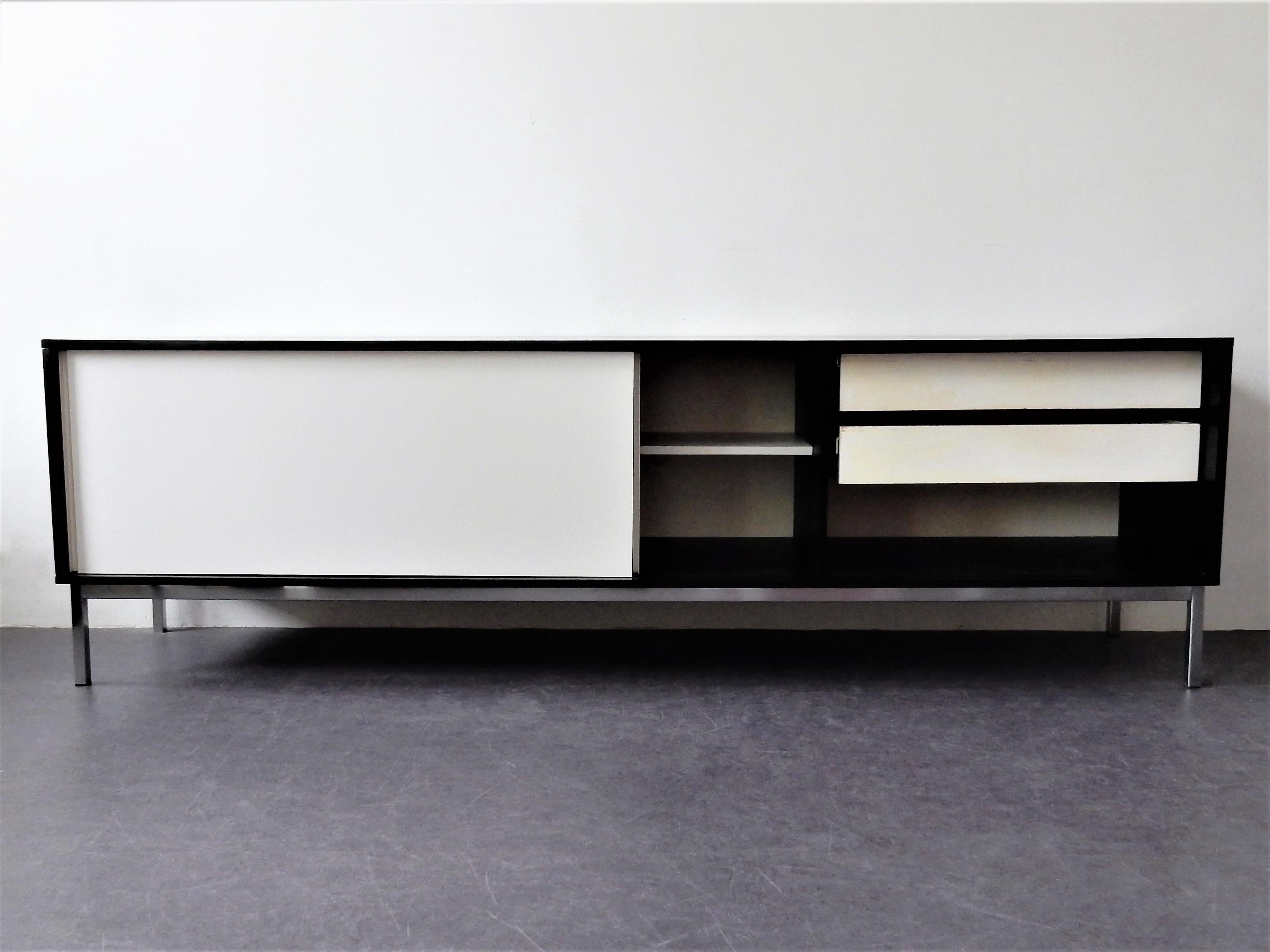 Laminated Large KW85 Sideboard by Martin Visser for 'T Spectrum, the Netherlands For Sale