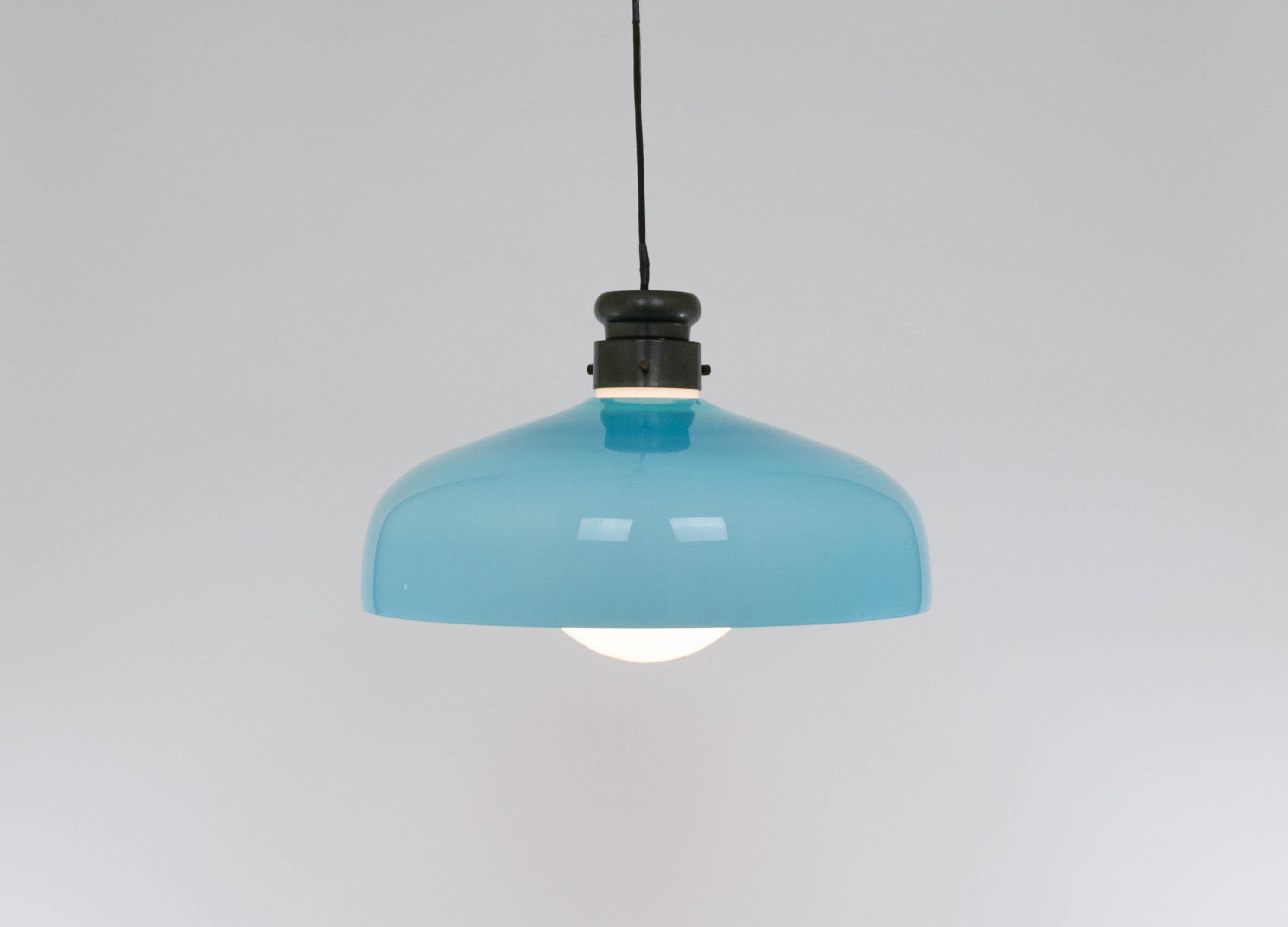 Italian Large L 72 Glass pendant by Alessandro Pianon for Vistosi, 1960s For Sale