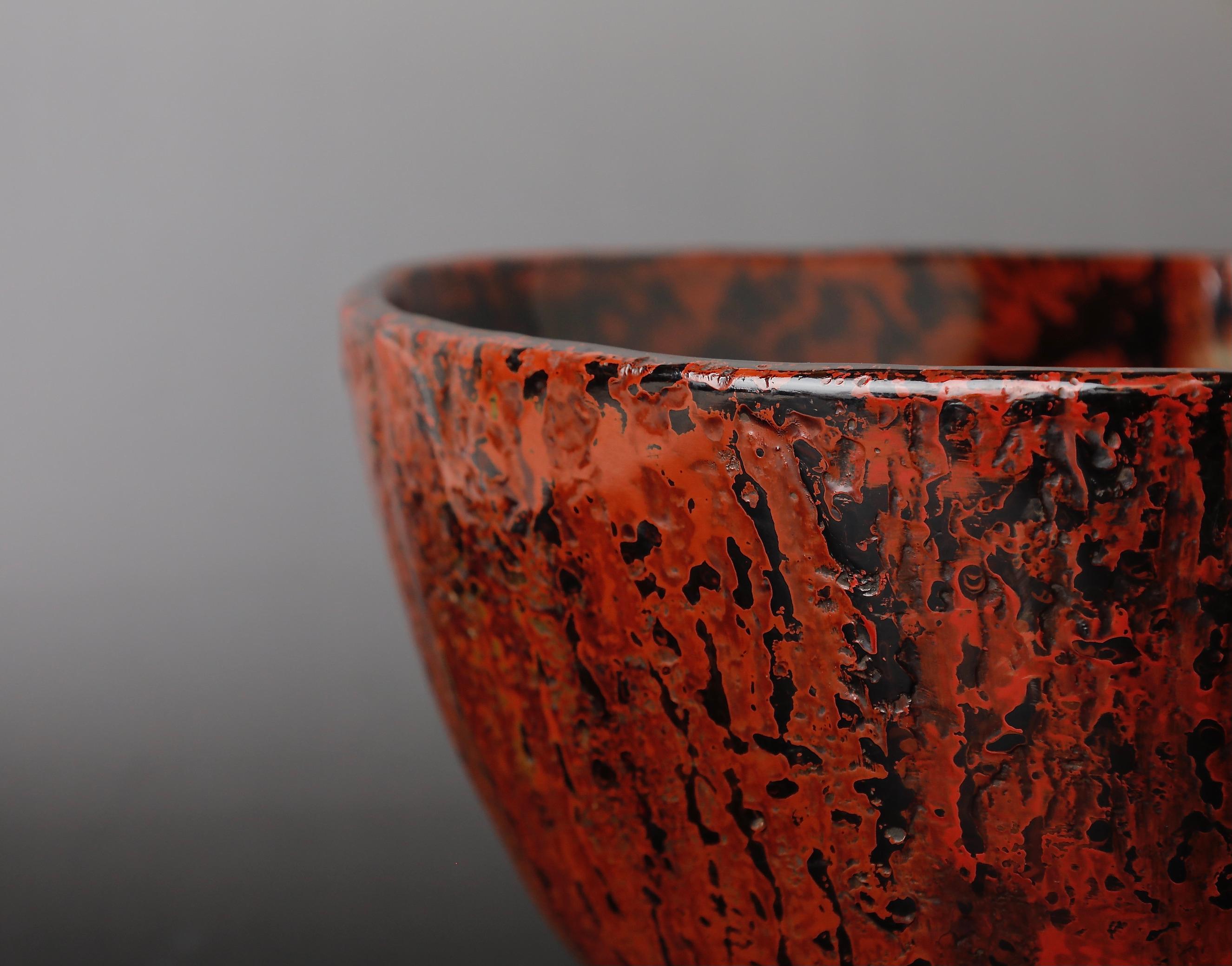 20th Century Large Lacquer Worker Bowl Kanshitsu For Sale