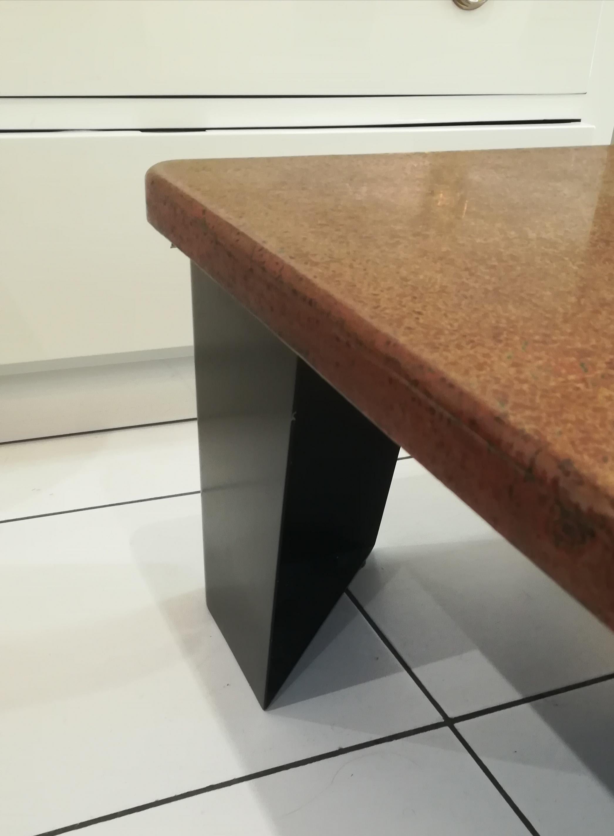 Large Lacquered Cocktail Table with Métal Feet 3