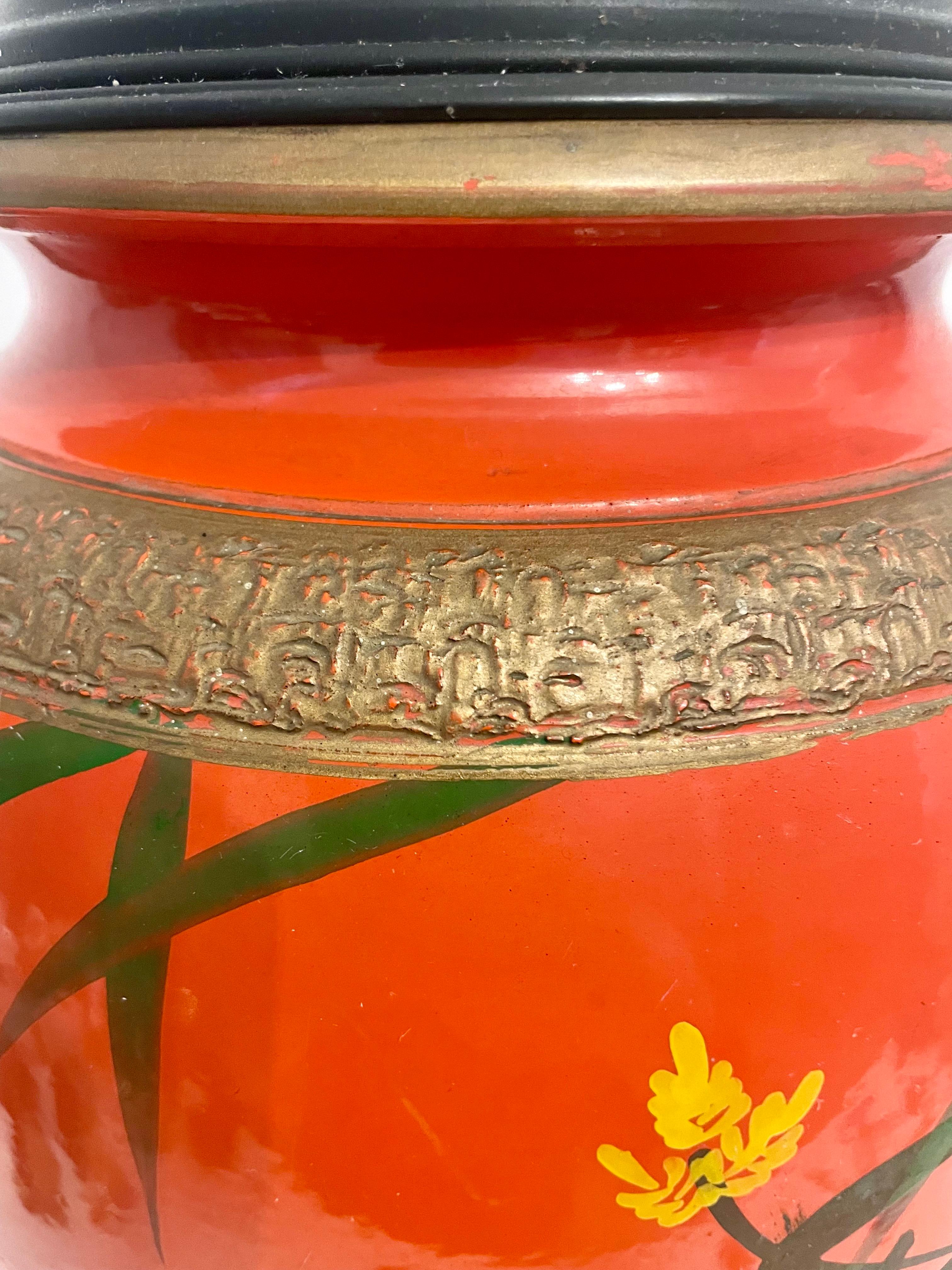 Large Lacquered Japanese Lamp For Sale 5