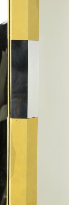 Gran espejo con marco de pergamino lacado y cromo según Karl Springer