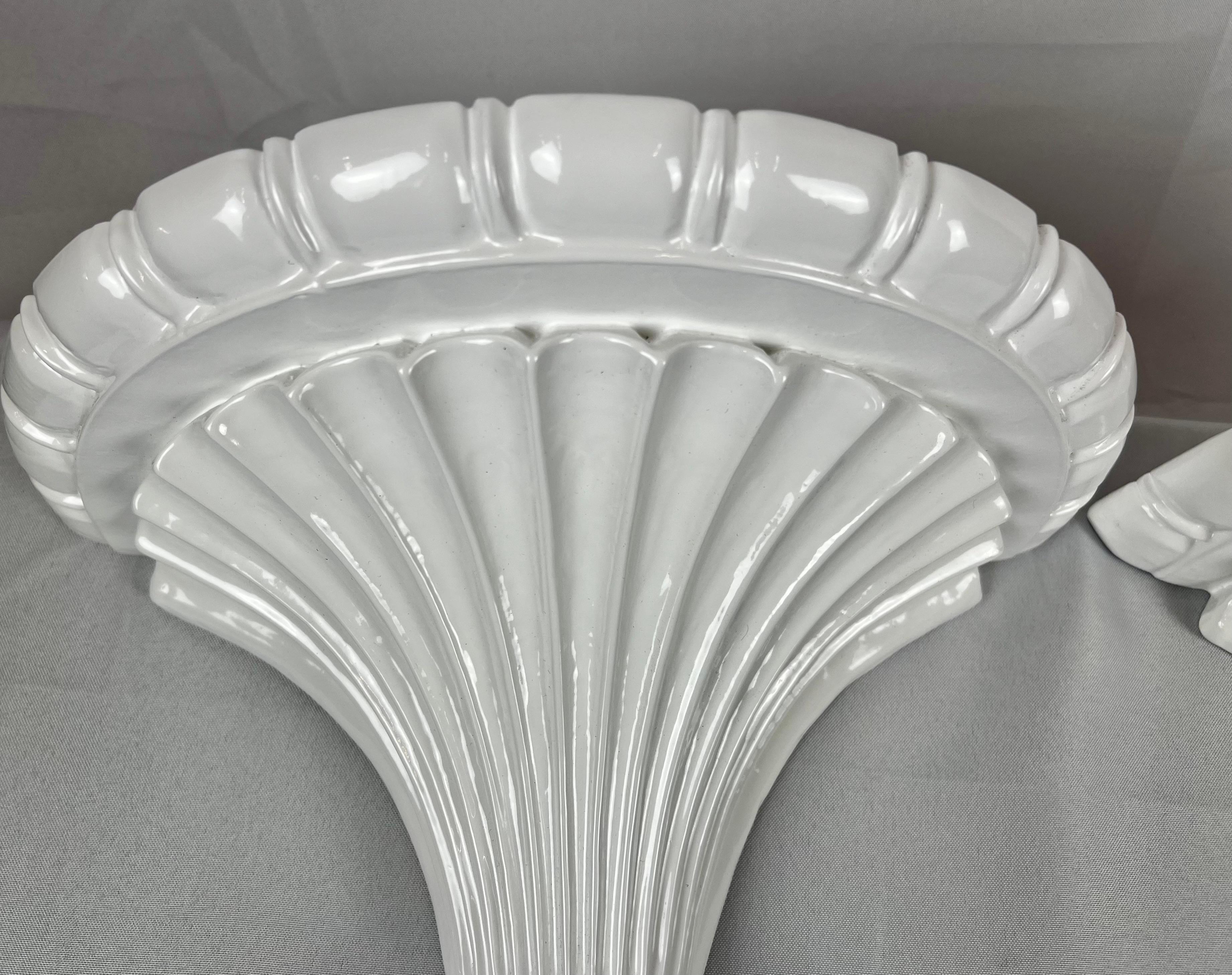 Neoclassico Grandi staffe da parete neoclassiche laccate bianche - 16,25