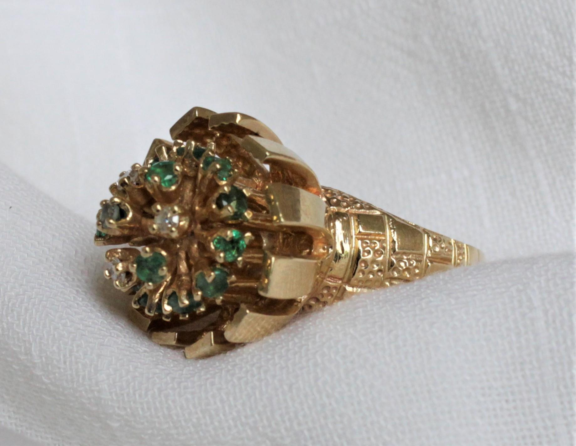 Mid-Century Modern Large Ladies 14-Karat Yellow Gold Cocktail Ring with Diamonds, Emeralds & Beryls