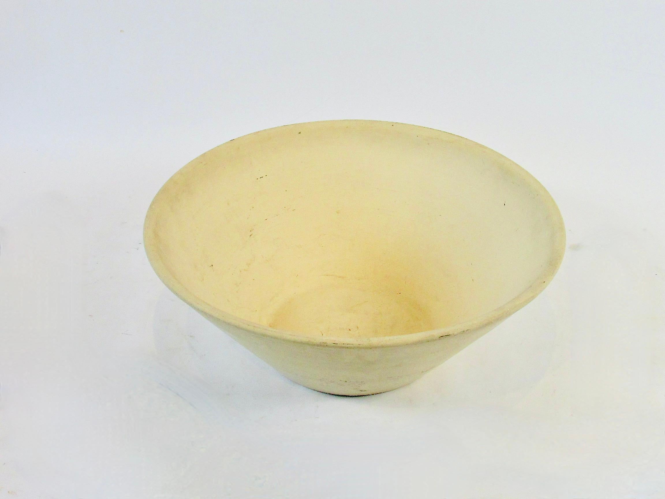 Hand-Crafted Large Lagardo Tackett Architectural Pottery planter pot  in bisque finish For Sale