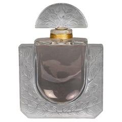 Large Lalique Bottle of Perfume, Fleur de Cristal, 20th Century.