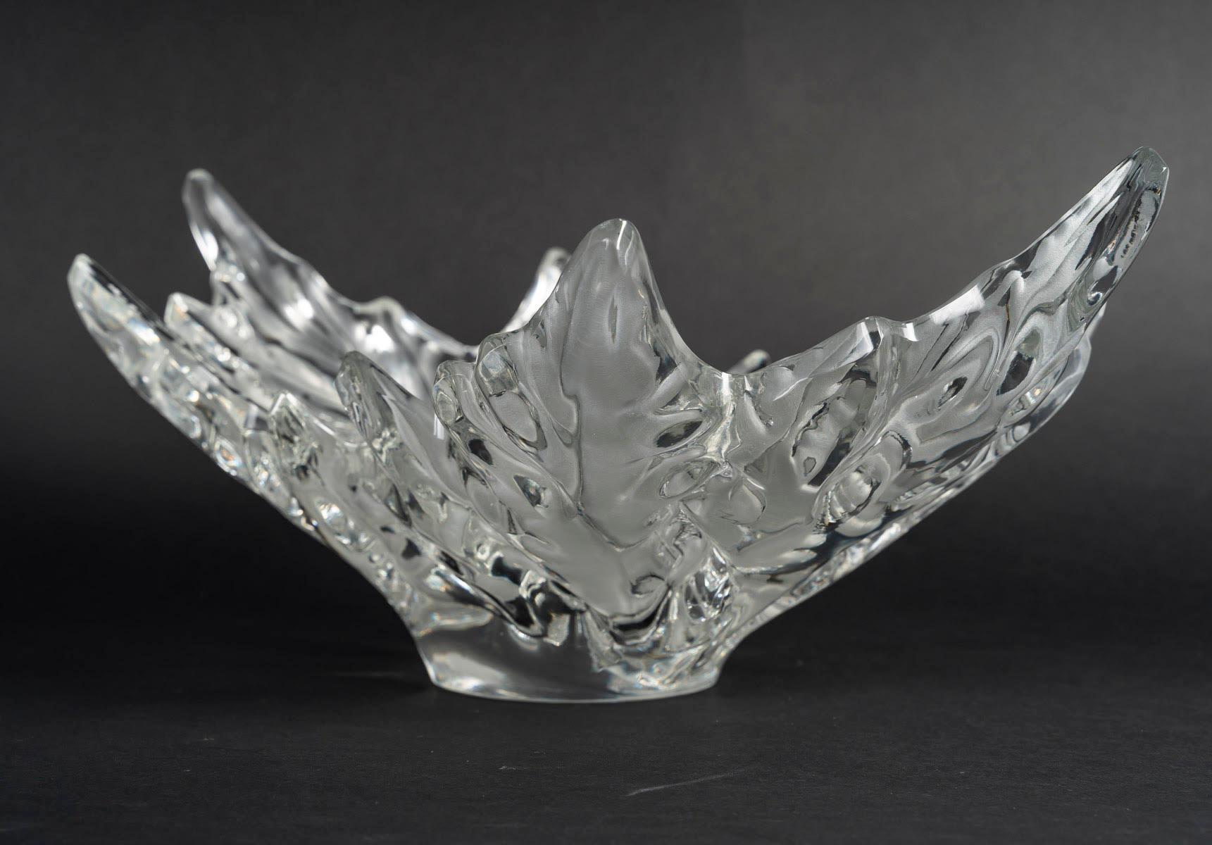 Large Lalique bowl, Champs Elysées model, crystal, 20th century.

Lalique, Champs Elysées model, crystal, 20th century.
H: 19cm, W: 45,5cm, D: 25,5cm