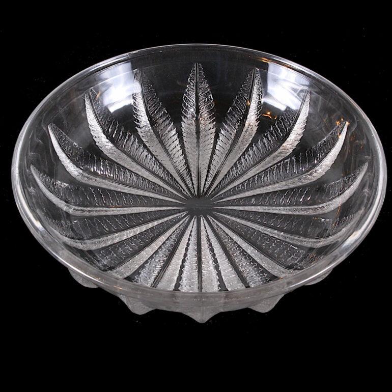 French Large Lalique Chataignier Crystal Bowl