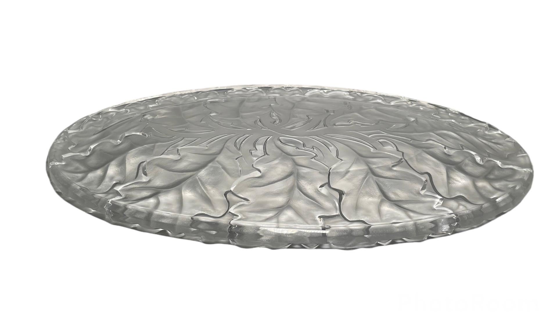 Large Lalique Crystal “Chene” Oak Leaves Oval Platter In Good Condition In Guaynabo, PR