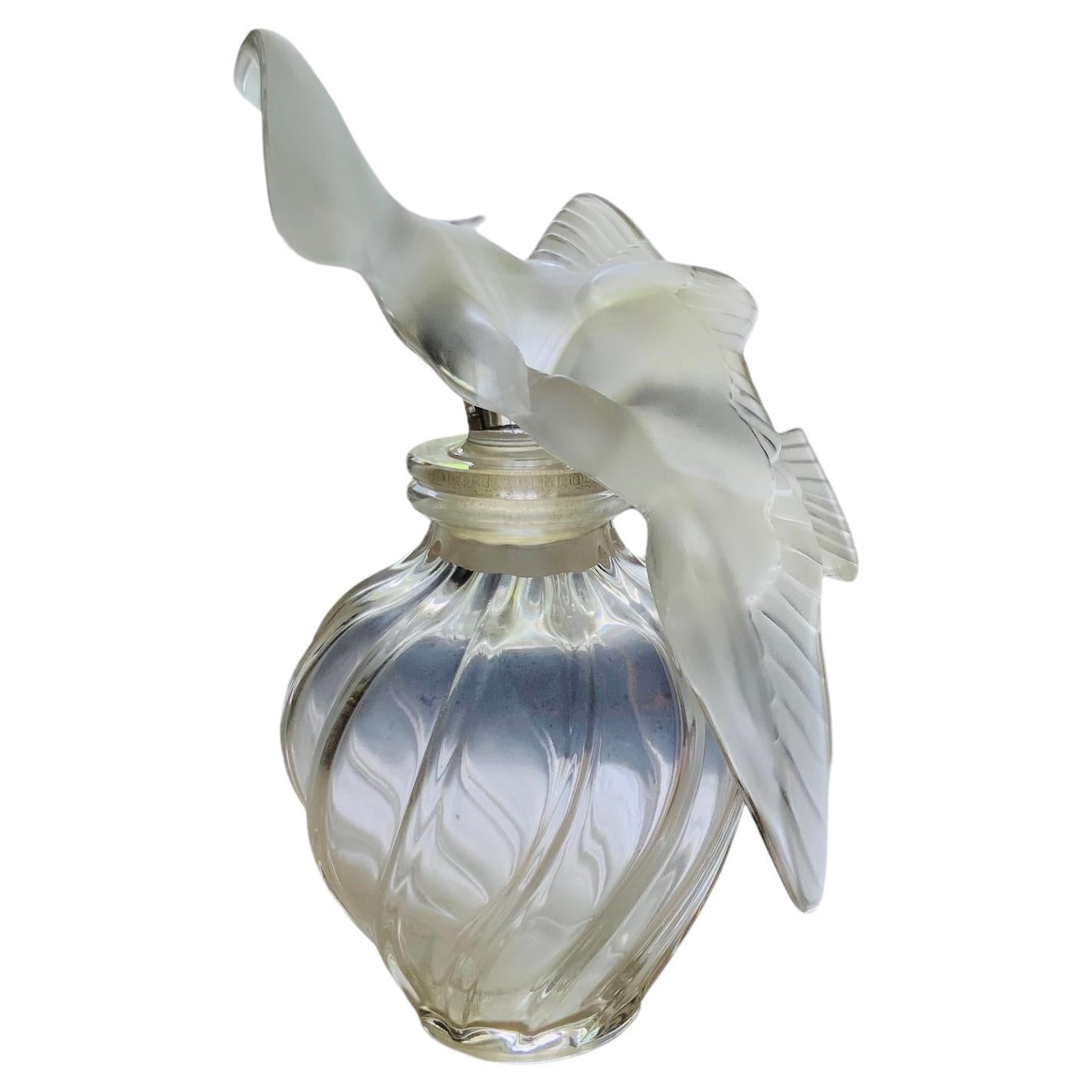Large Lalique Crystal Perfume Bottle Of L’Air Du Temps