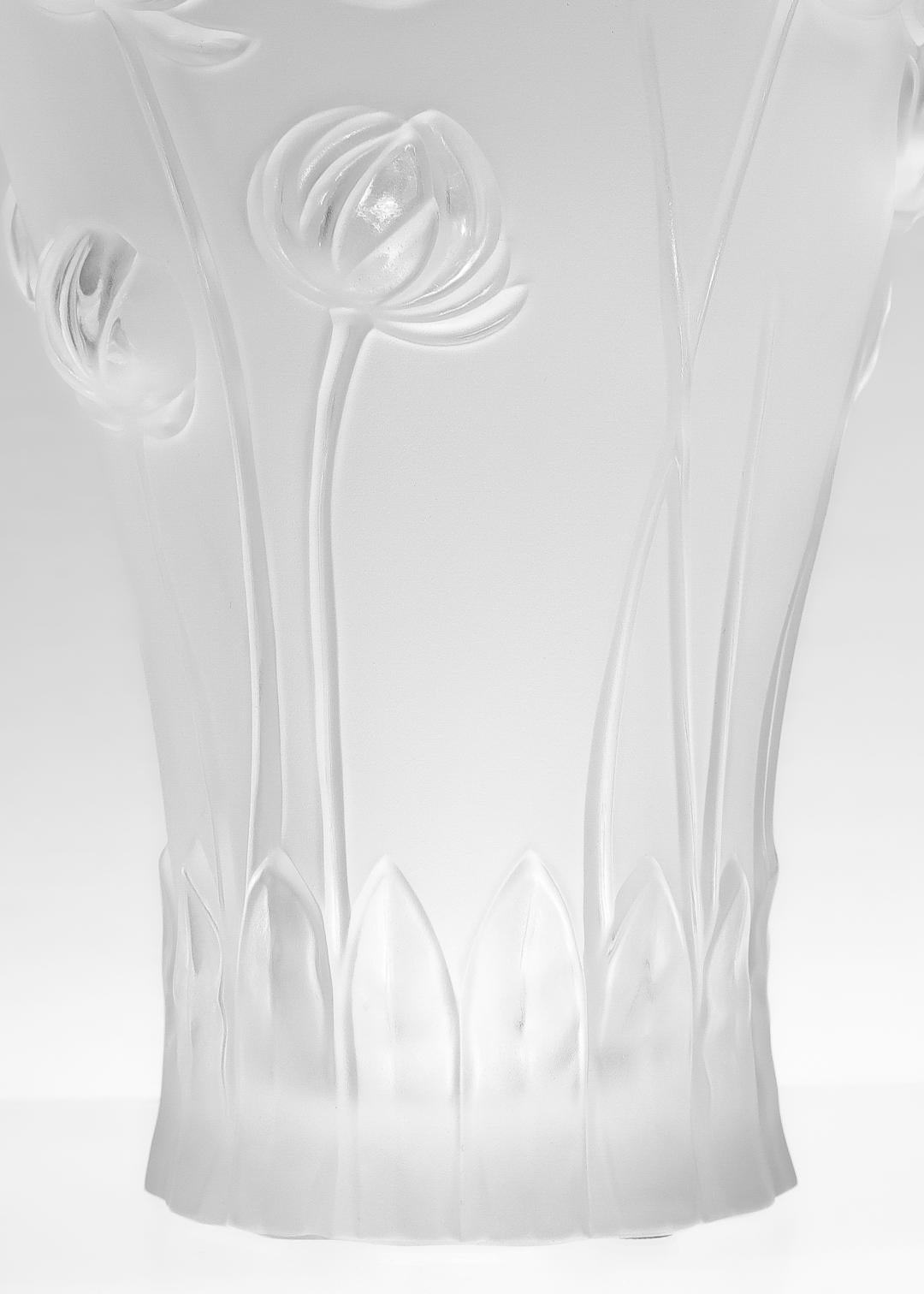 Large Lalique Glass Giverny Water Lillies Pattern Flower Vase 9