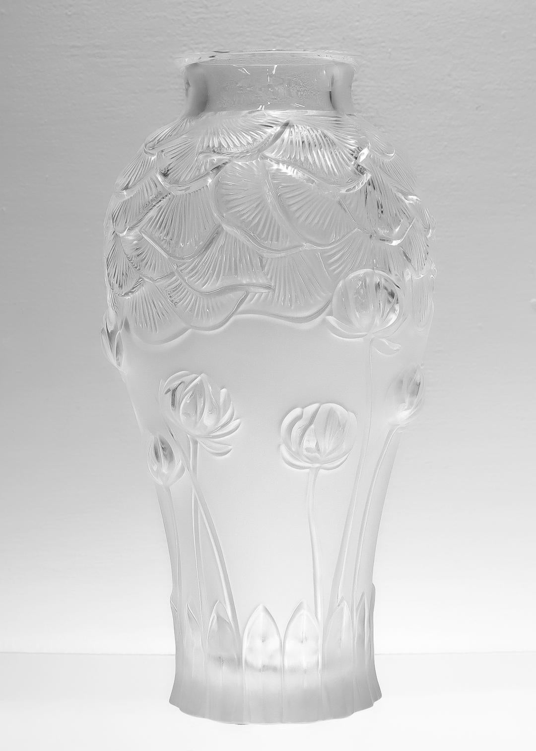 French Large Lalique Glass Giverny Water Lillies Pattern Flower Vase