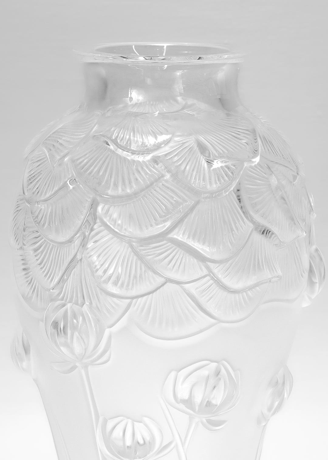 Large Lalique Glass Giverny Water Lillies Pattern Flower Vase 2