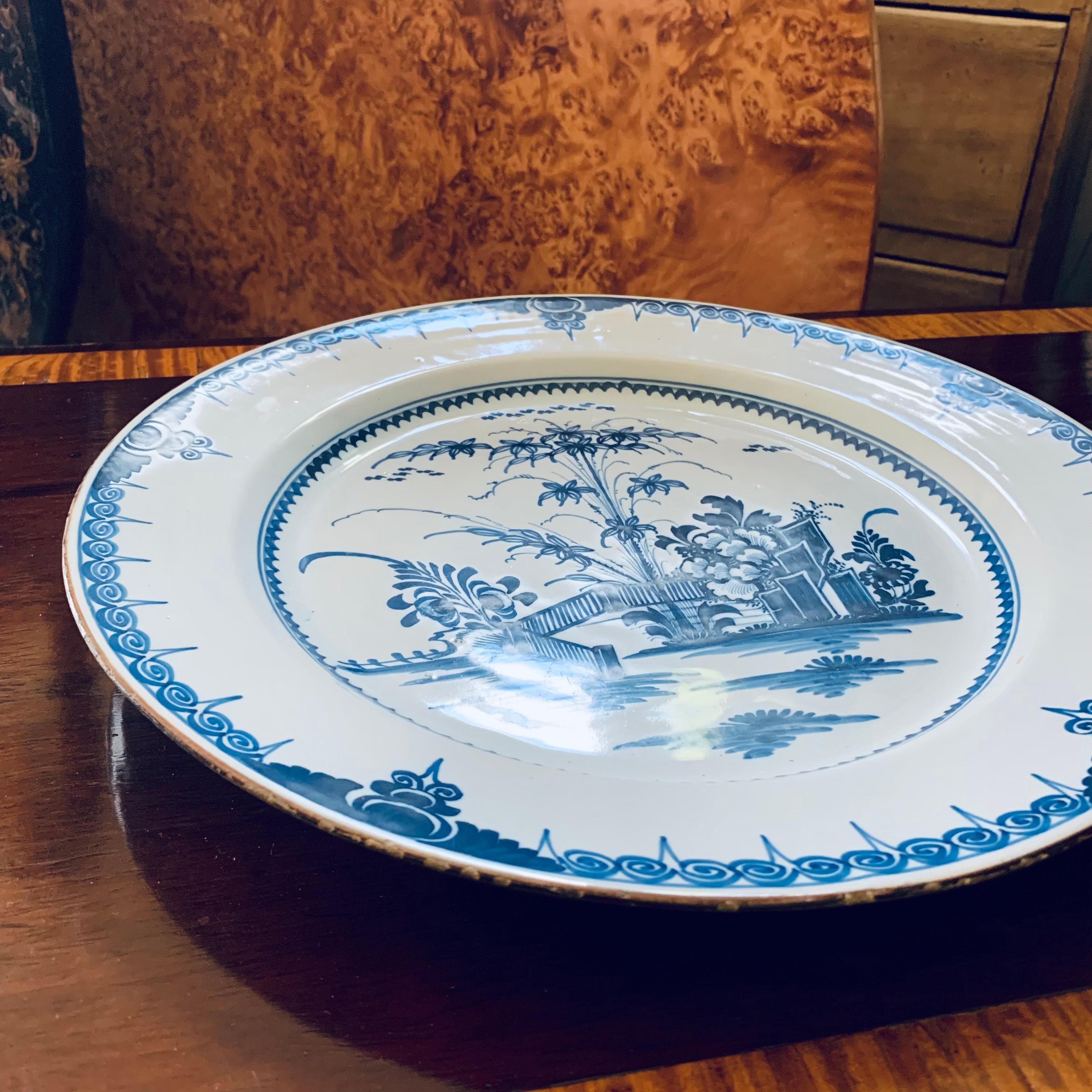 Large Lambeth 18th Century English Delft Charger For Sale 3