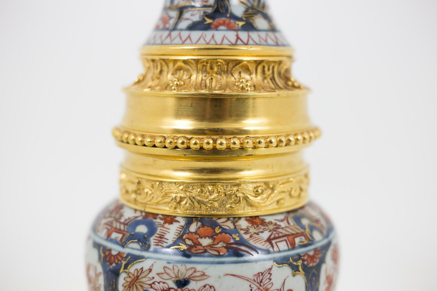 Large Lamp in Imari Porcelain and Gilt Bronze, circa 1880 For Sale 5