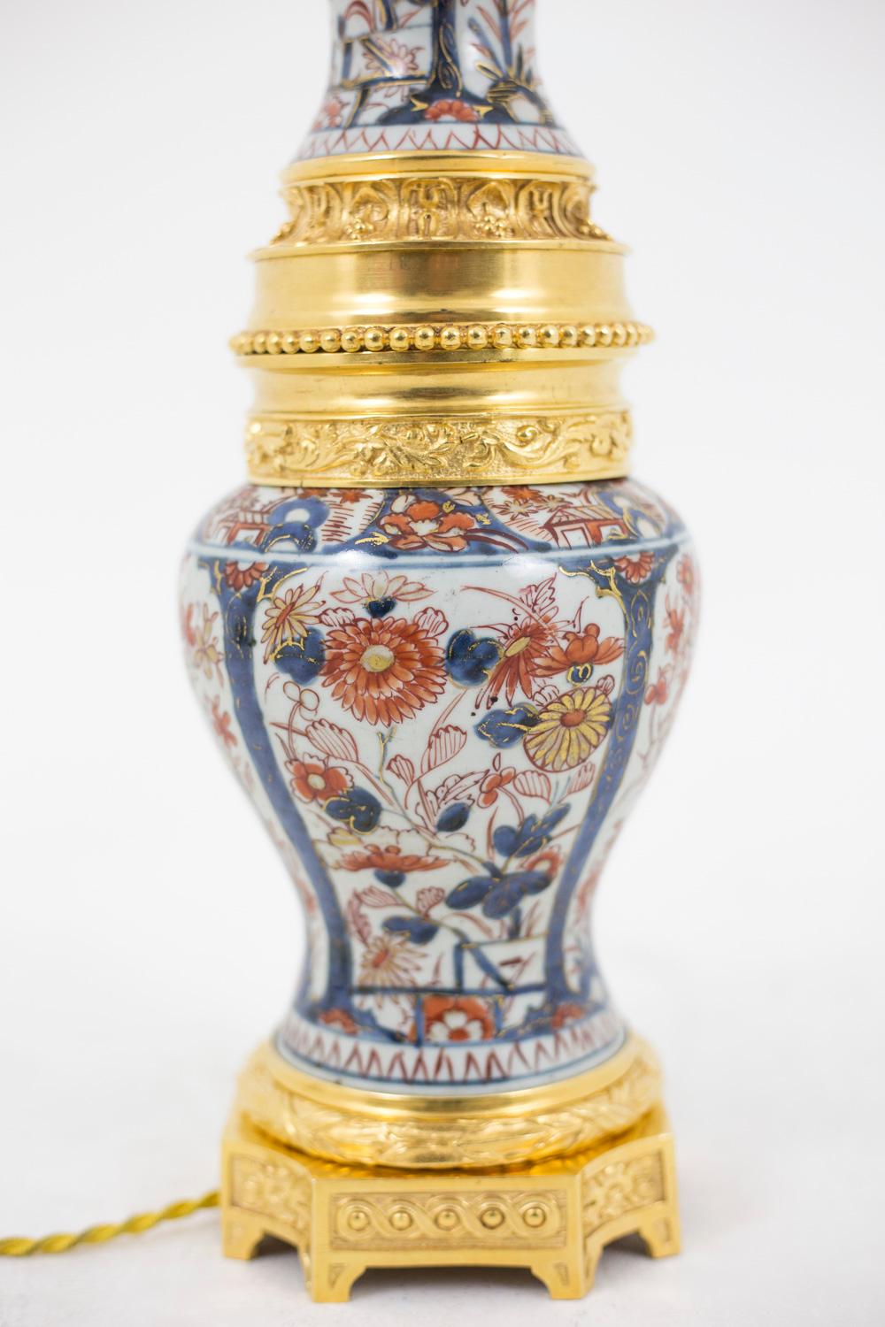 Large Lamp in Imari Porcelain and Gilt Bronze, circa 1880 For Sale 7