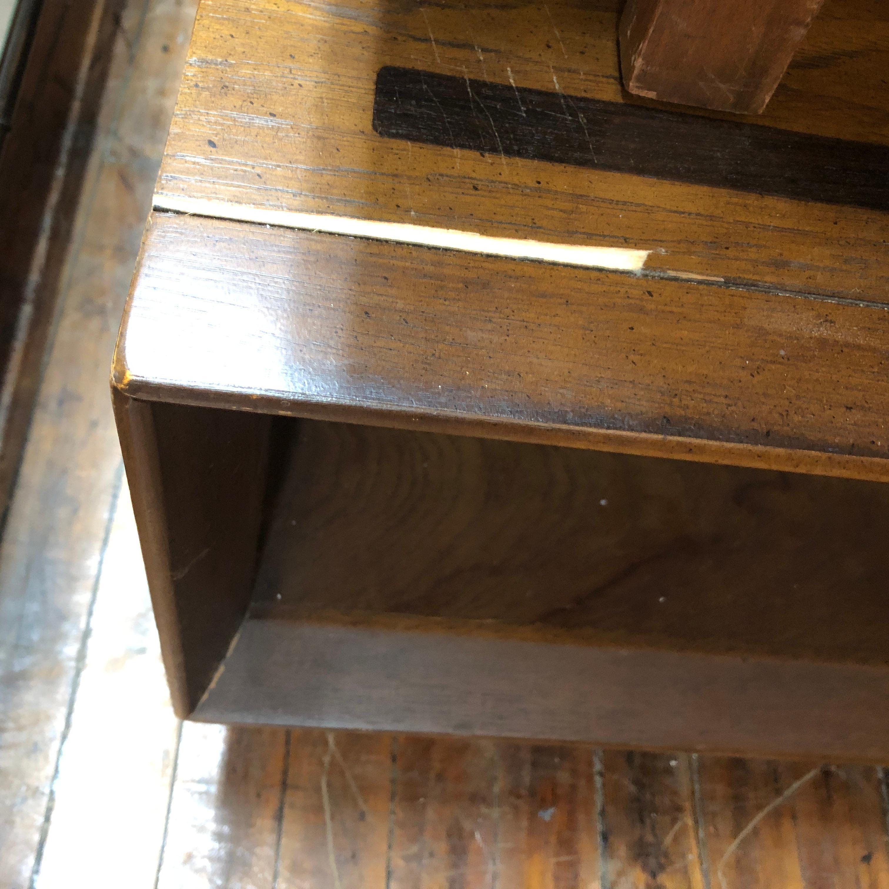 Large Lane Coffee Table For Sale 1
