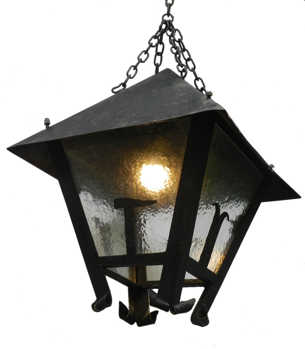 Large exterior hanging lantern wrought iron and obscured glass
Art & Crafts
Present drop with chain is 110 cms easily extended or reduced
Great weathered patina, can be re painted if preferred
Actual lantern is
Measures: Height 65 cm (25.6