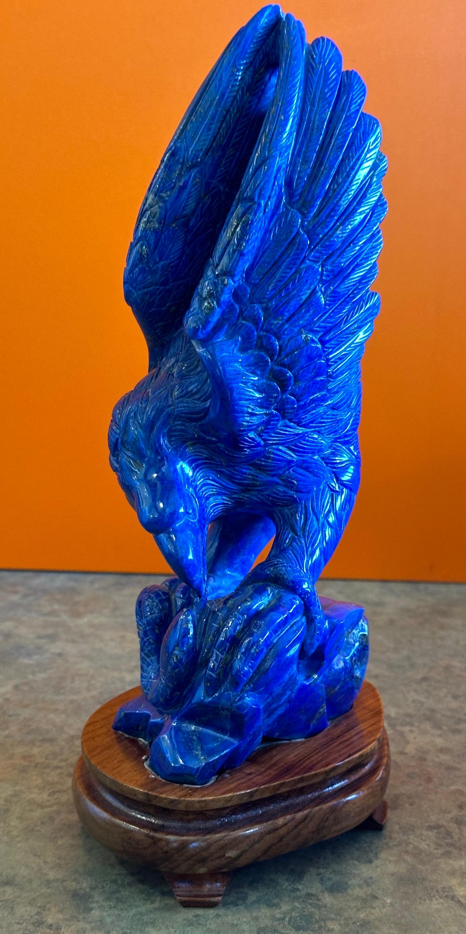 Grande scultura di aquila in Lapis Lazuki in vendita 4