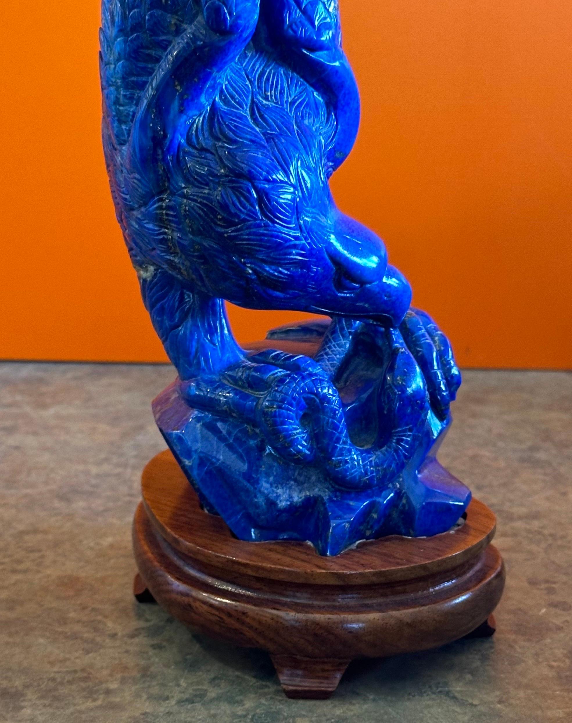Grande scultura di aquila in Lapis Lazuki in vendita 1