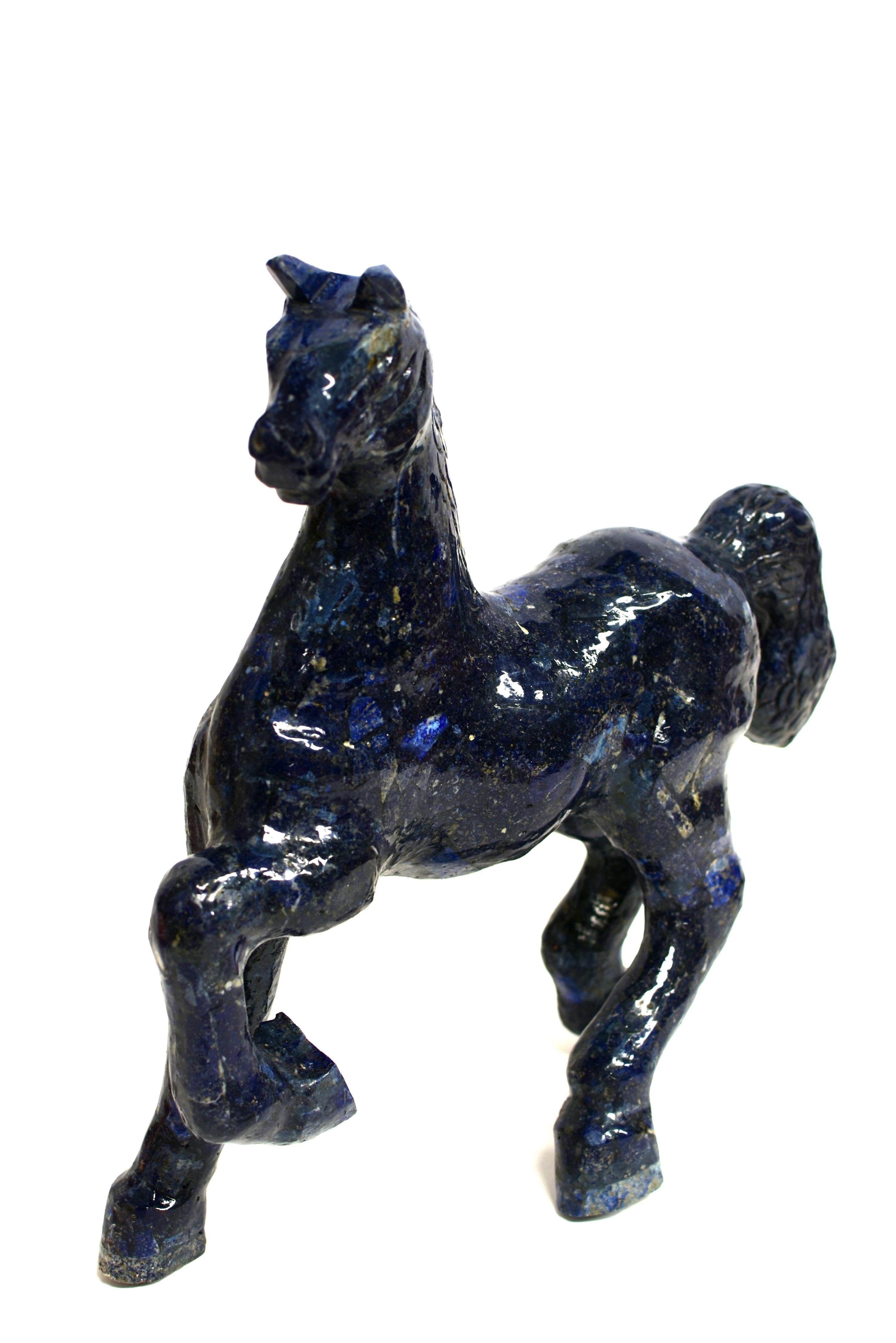 20ième siècle Grand cheval en lapis-lazuli de 11 lb