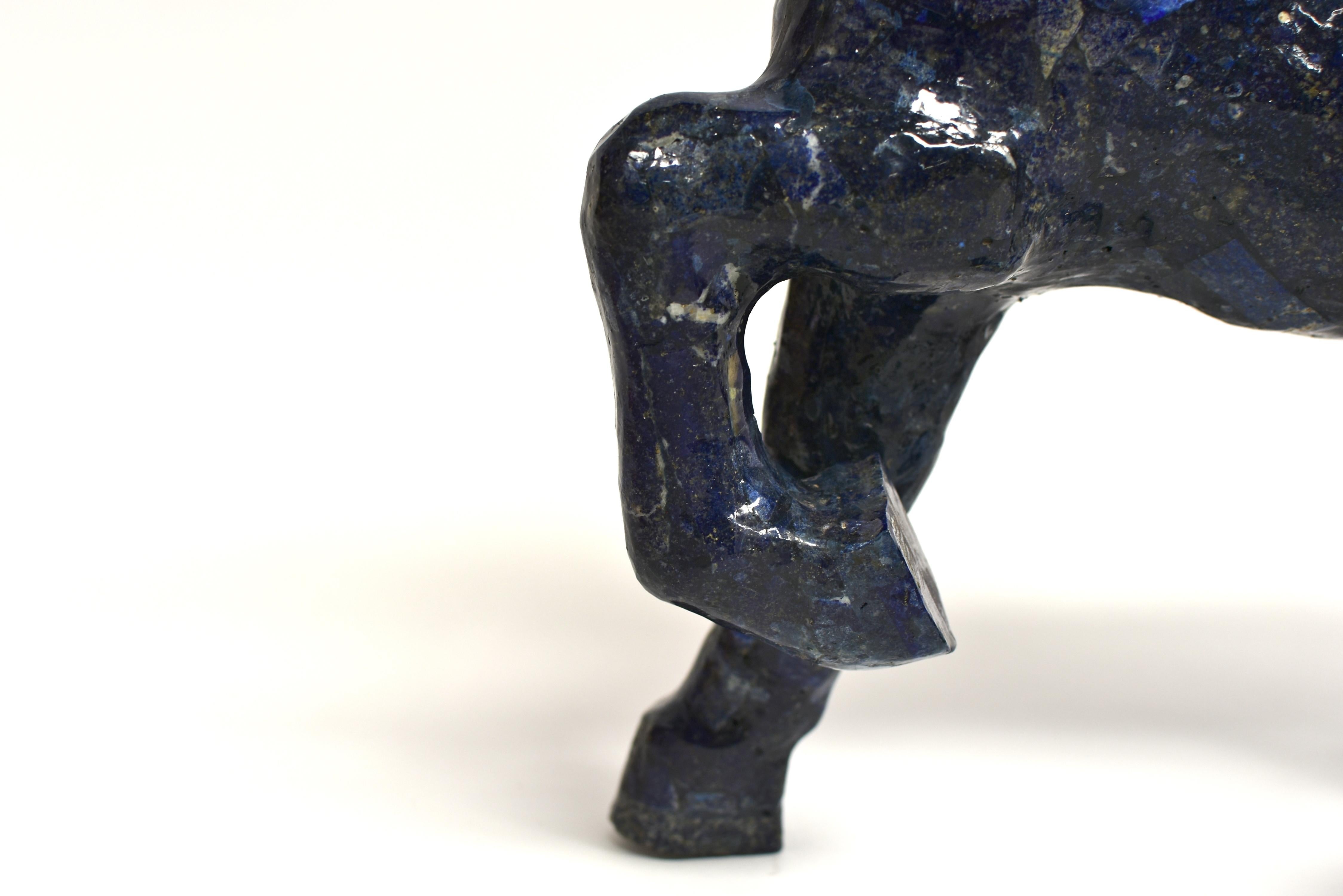 Lapis-lazuli Grand cheval en lapis-lazuli de 11 lb