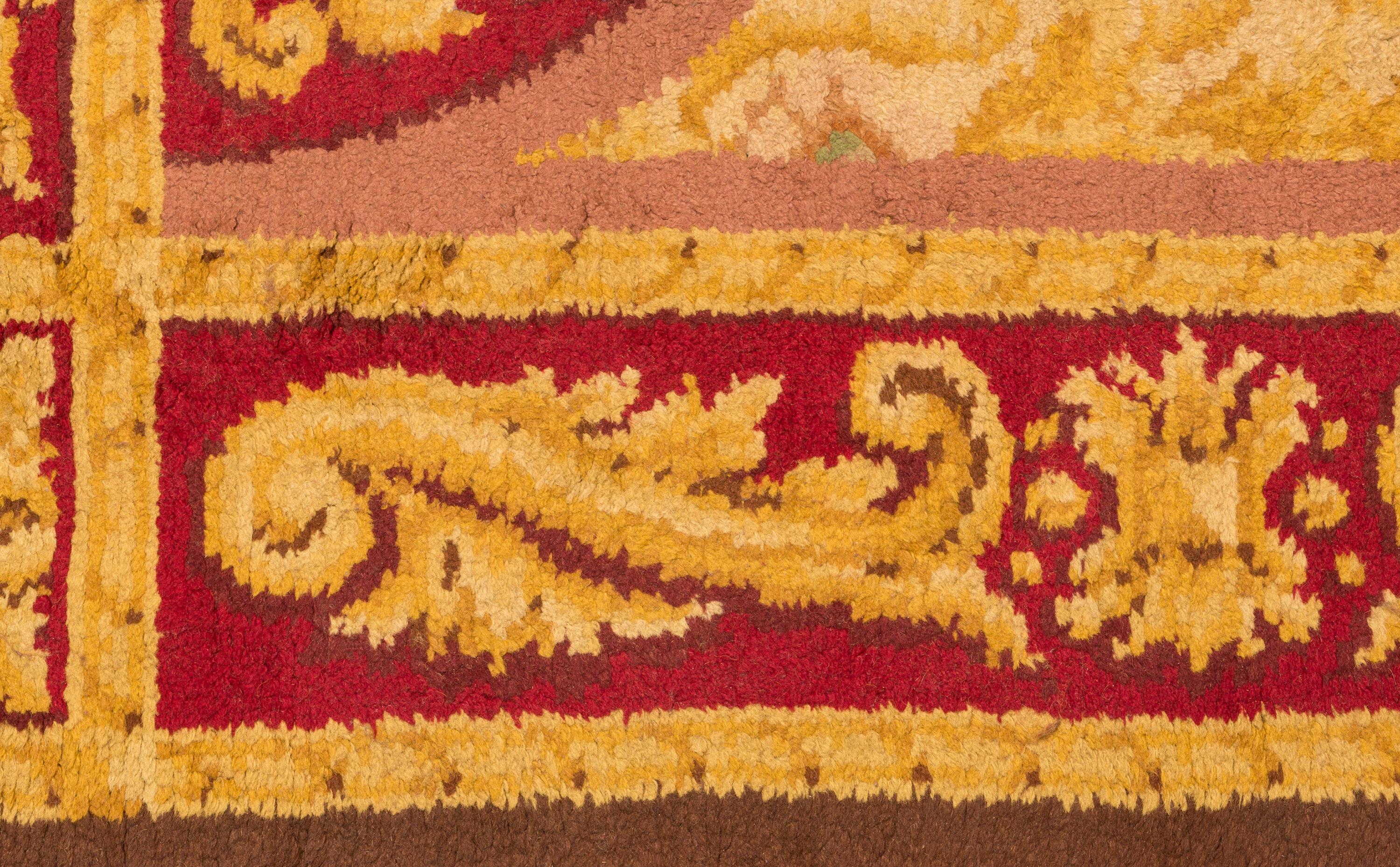 Laine Grand tapis de couloir néoclassique européen ancien et coloré du 19ème siècle en vente
