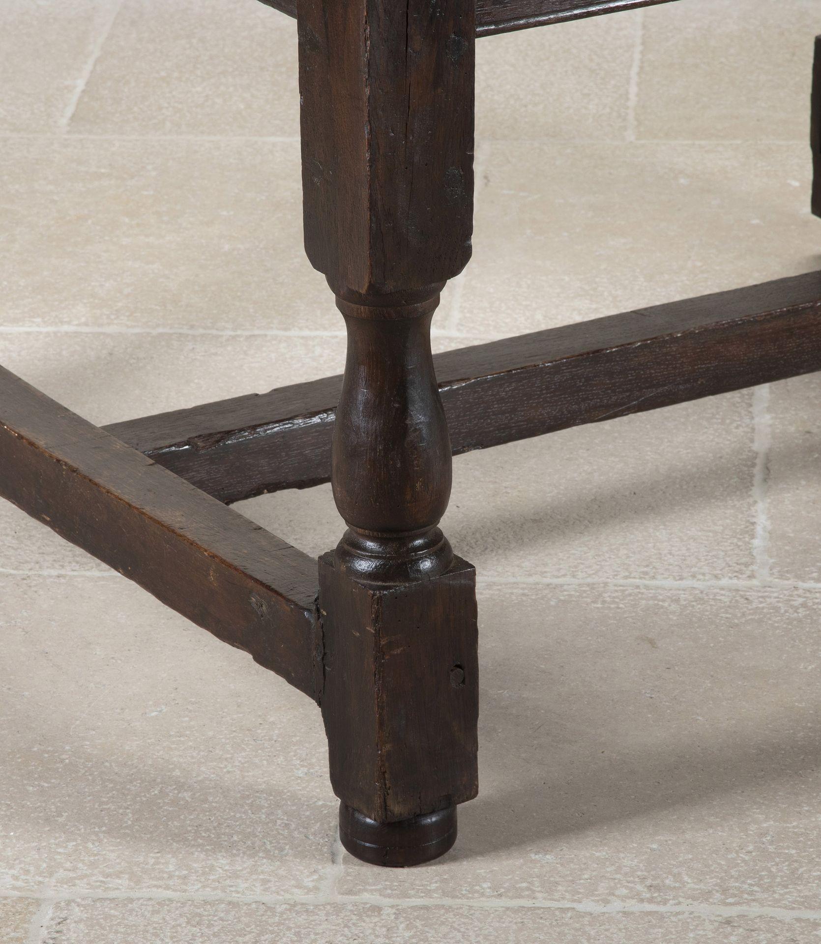 Large Late 18th Century English Oak Refectory Table en vente 6