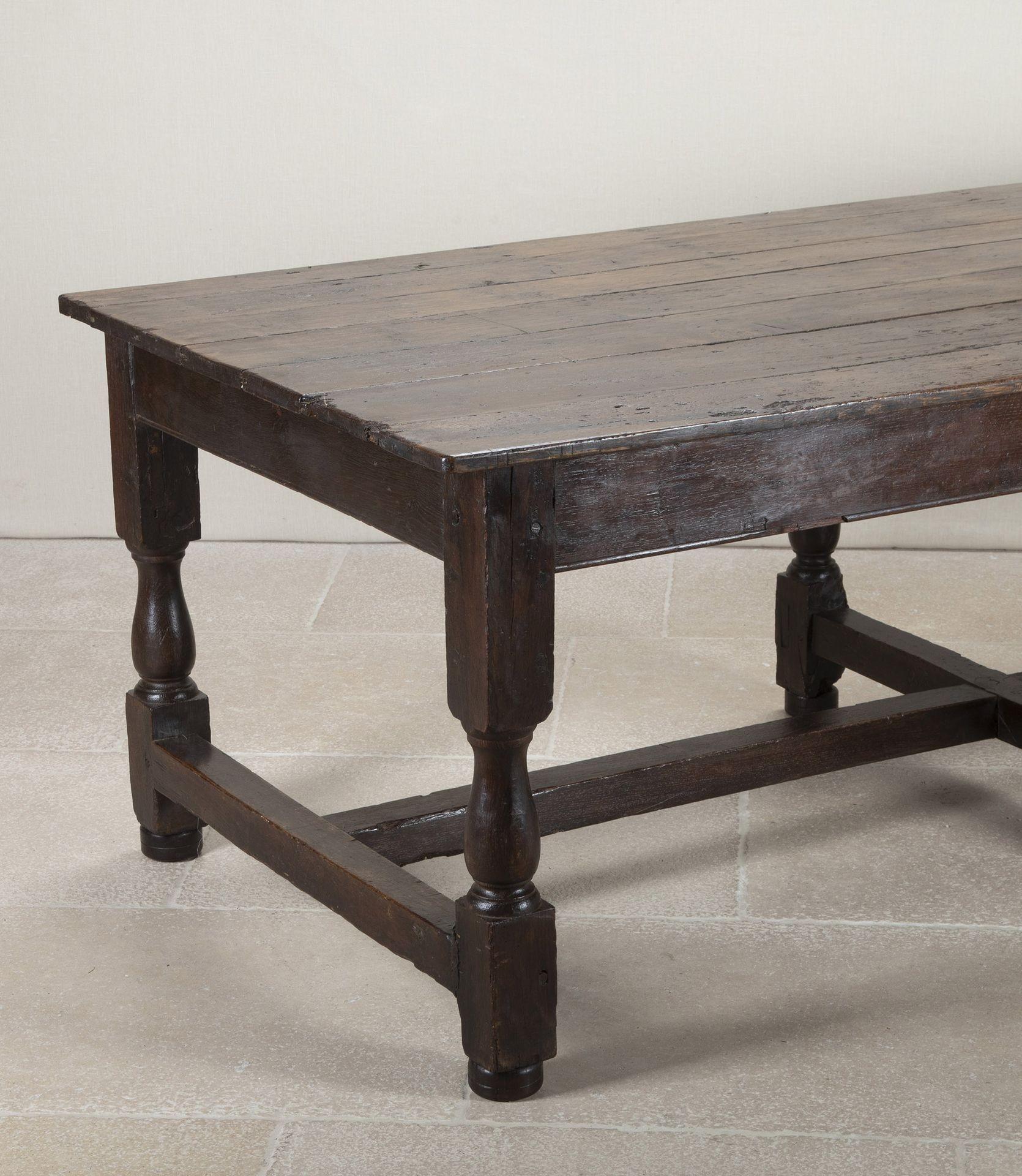XVIIIe siècle Large Late 18th Century English Oak Refectory Table en vente