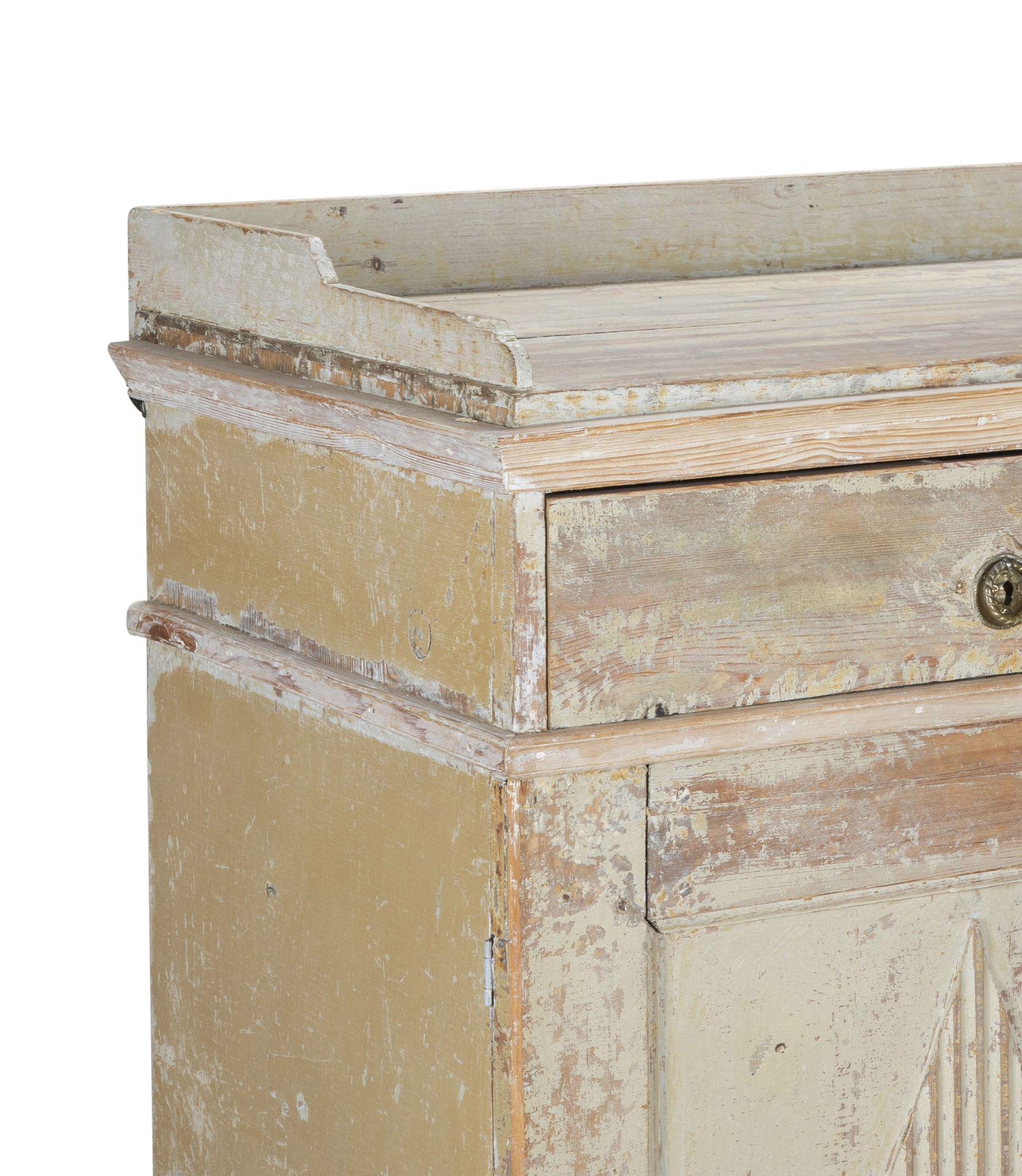Large Late 18th Century Swedish Gustavian Buffet in Original Paint For Sale 5