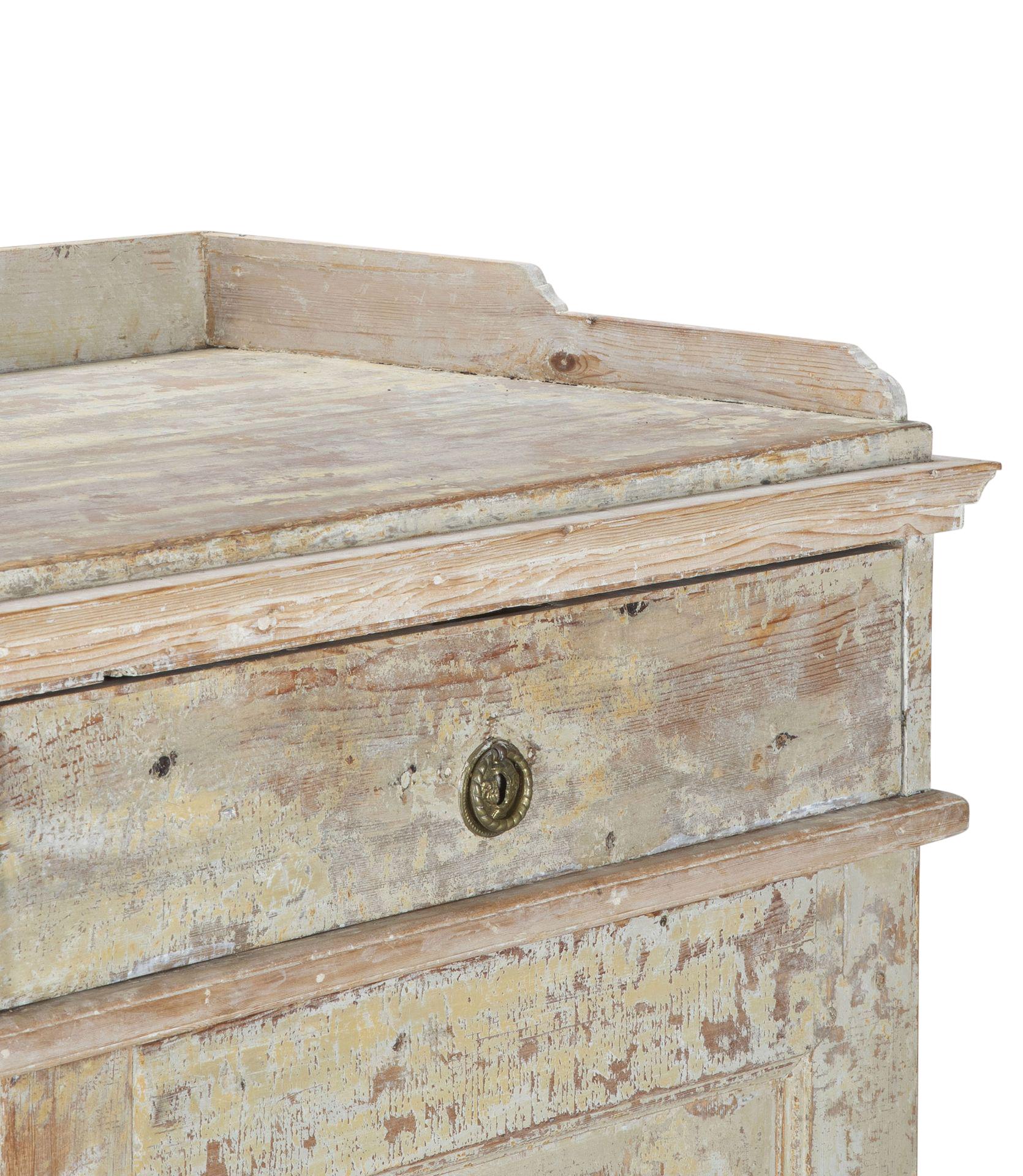 Large Late 18th Century Swedish Gustavian Buffet in Original Paint For Sale 6