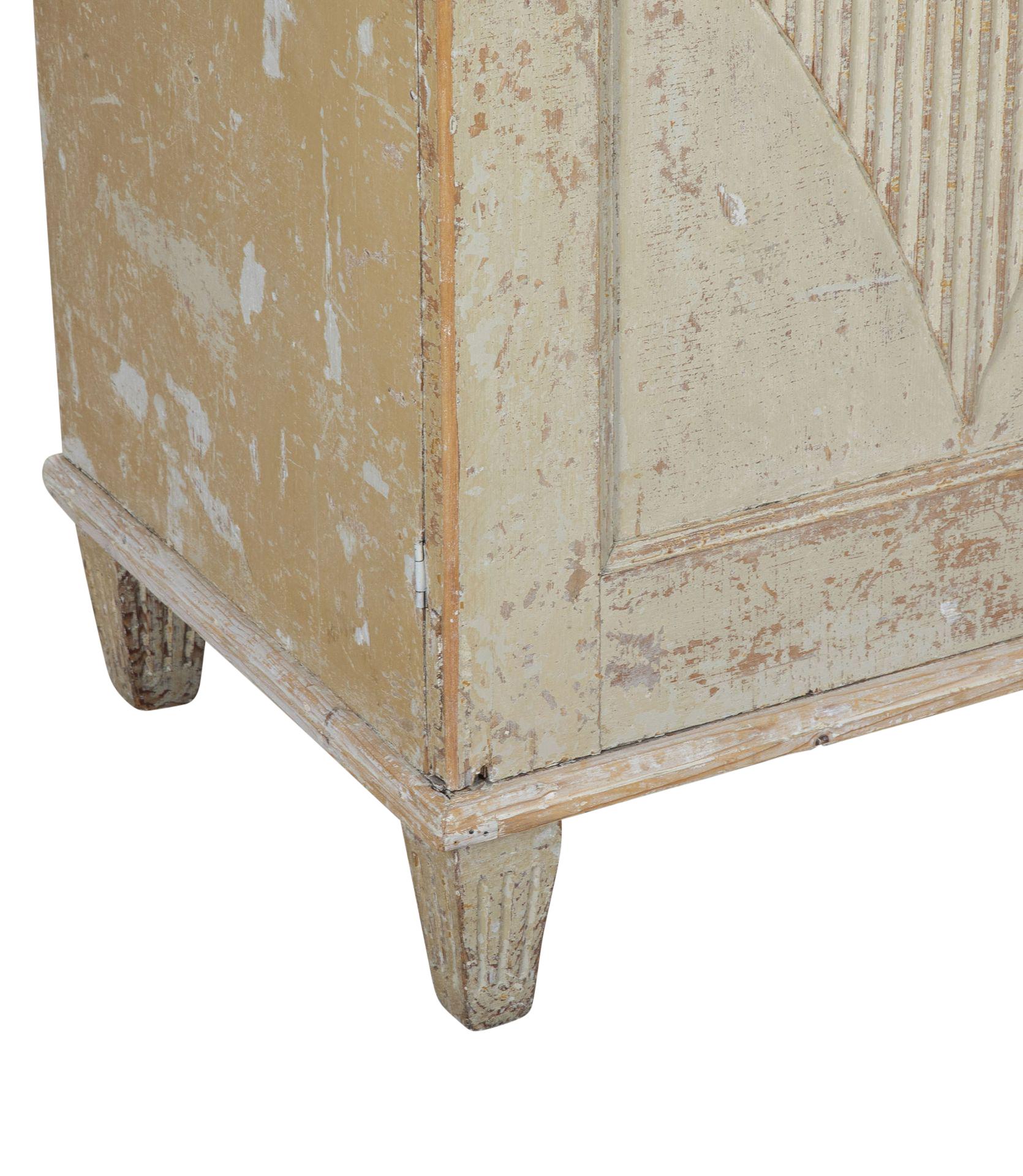 Large Late 18th Century Swedish Gustavian Buffet in Original Paint For Sale 3