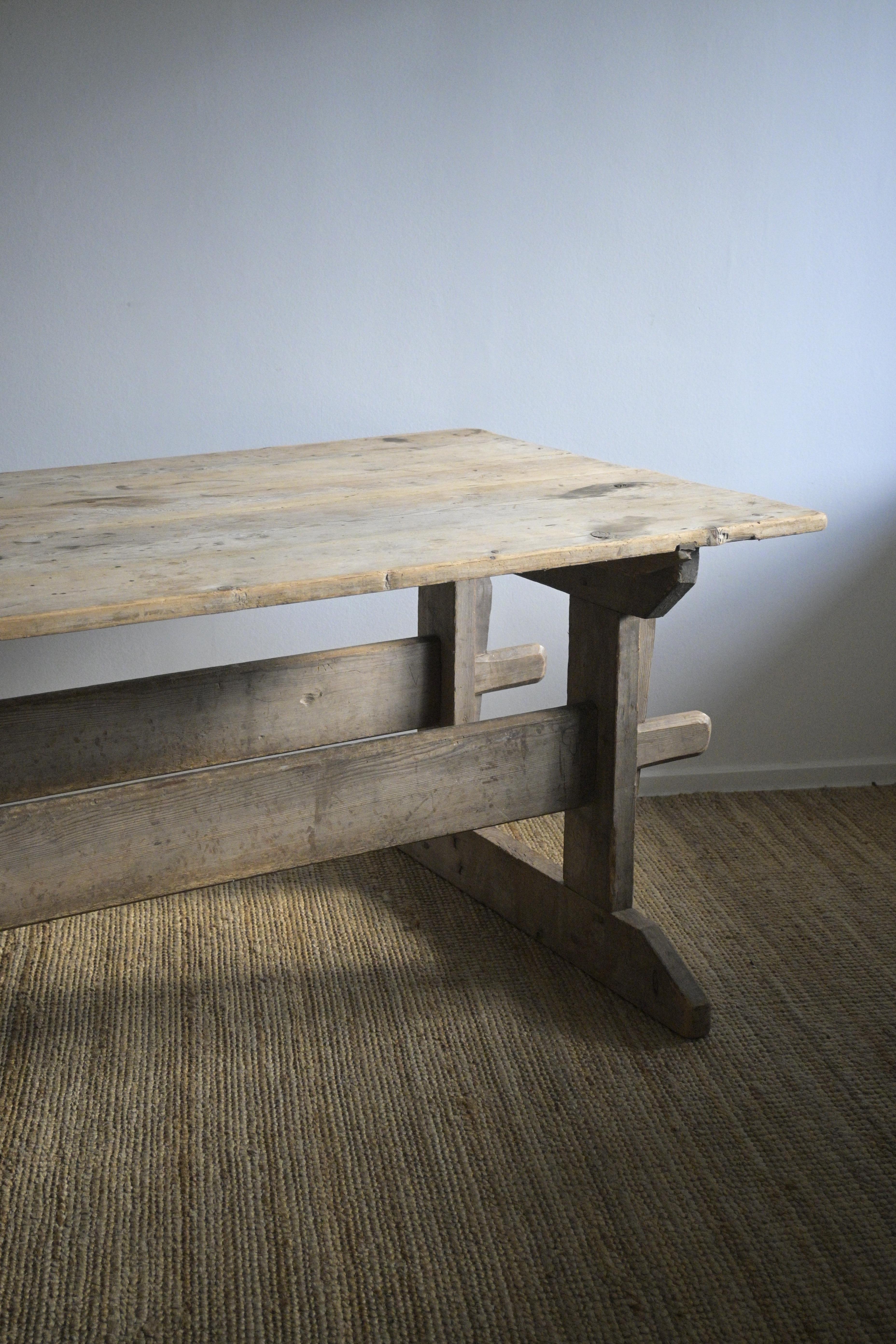 Large late 18th-century Trestle Table from Sweden For Sale 1