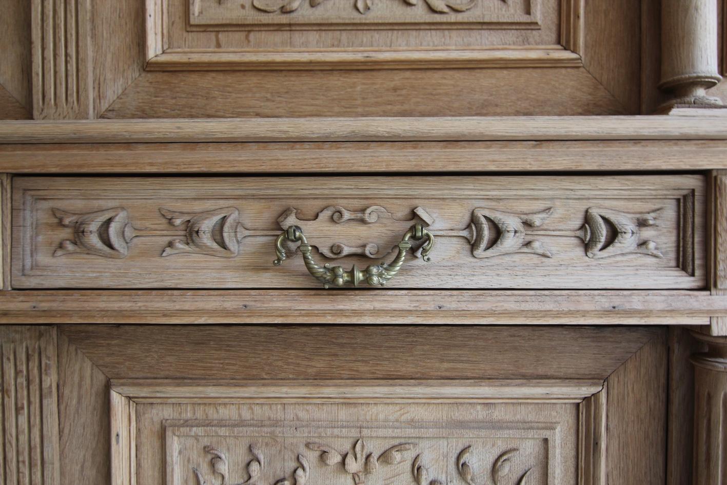Large Late 19th Century Bleached Oak Buffet Cabinet For Sale 6