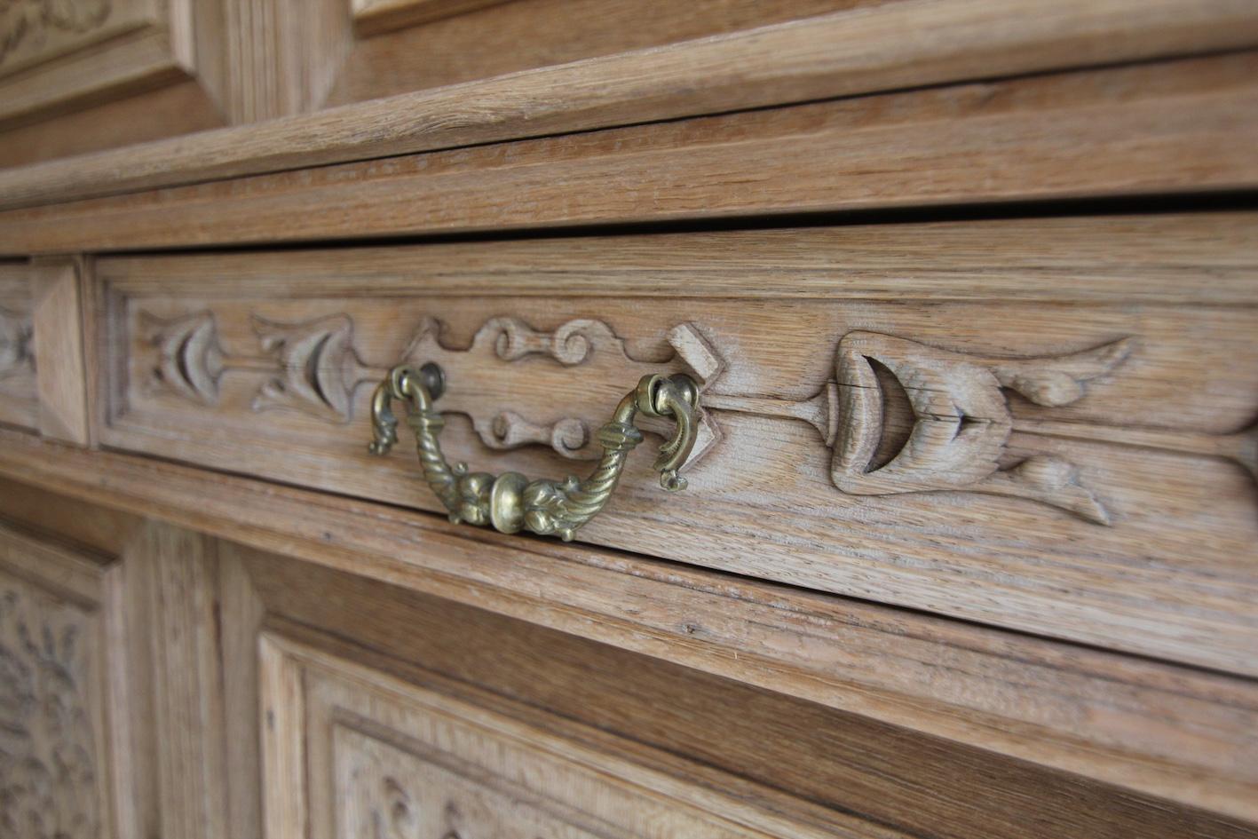 Large Late 19th Century Bleached Oak Buffet Cabinet For Sale 7