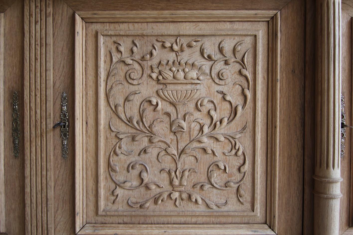 Large Late 19th Century Bleached Oak Buffet Cabinet For Sale 8