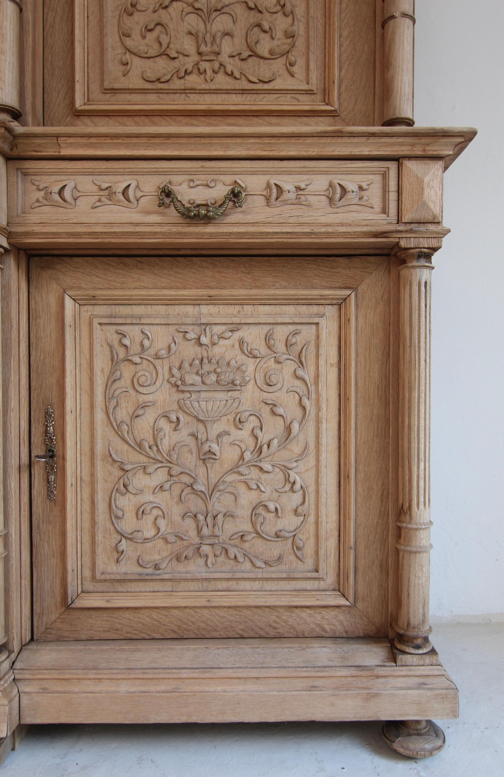 Large Late 19th Century Bleached Oak Buffet Cabinet For Sale 4