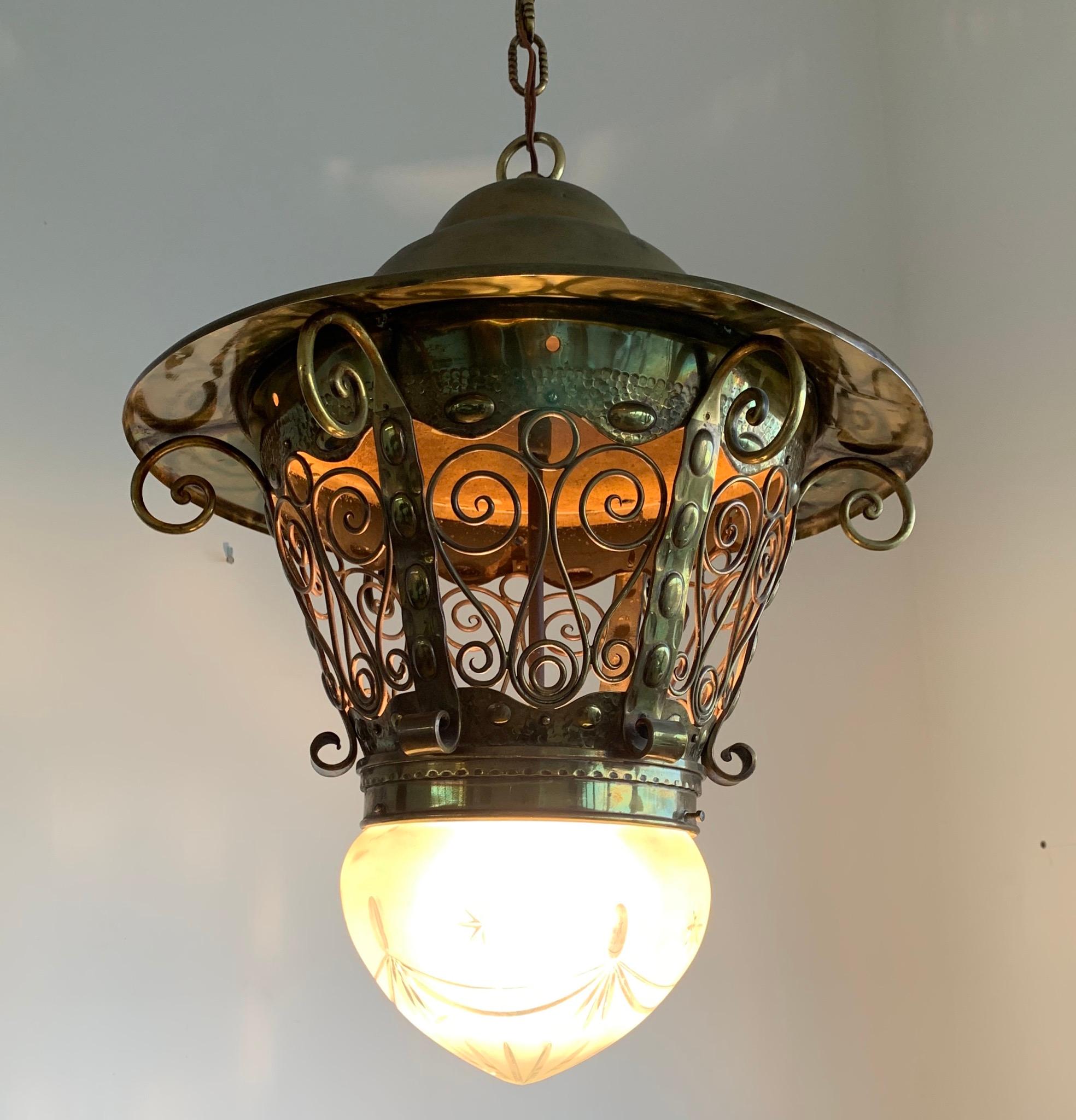 Large Late 19th Century Brass & Glass Arts and Crafts Pendant / Light Fixture In Good Condition For Sale In Lisse, NL