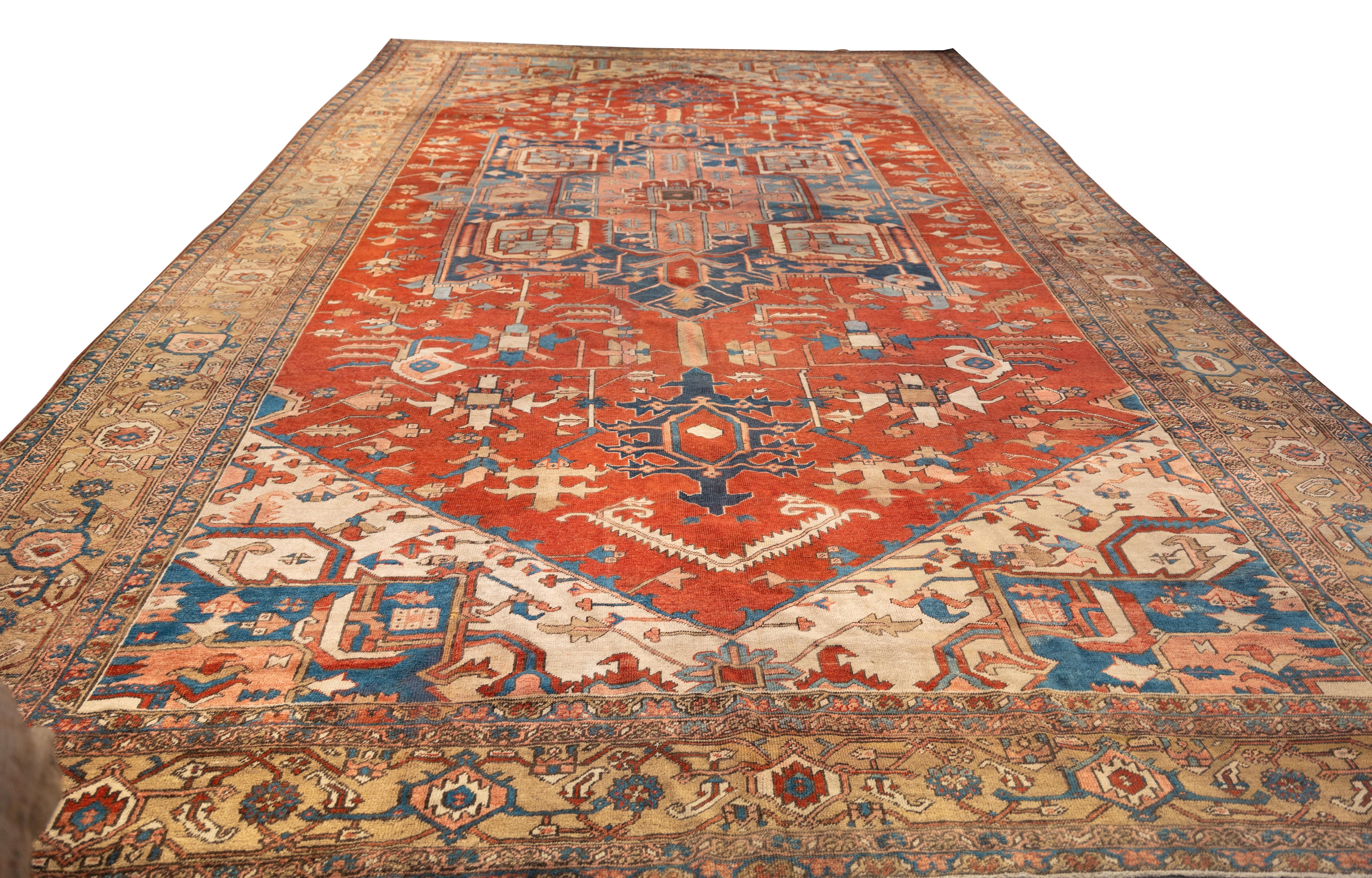 Large and beautiful central medallion Serapi
Beautiful gold border with red field, tribal patterns and a central Medallion
rare size ideal for large spaces
late 19th century 