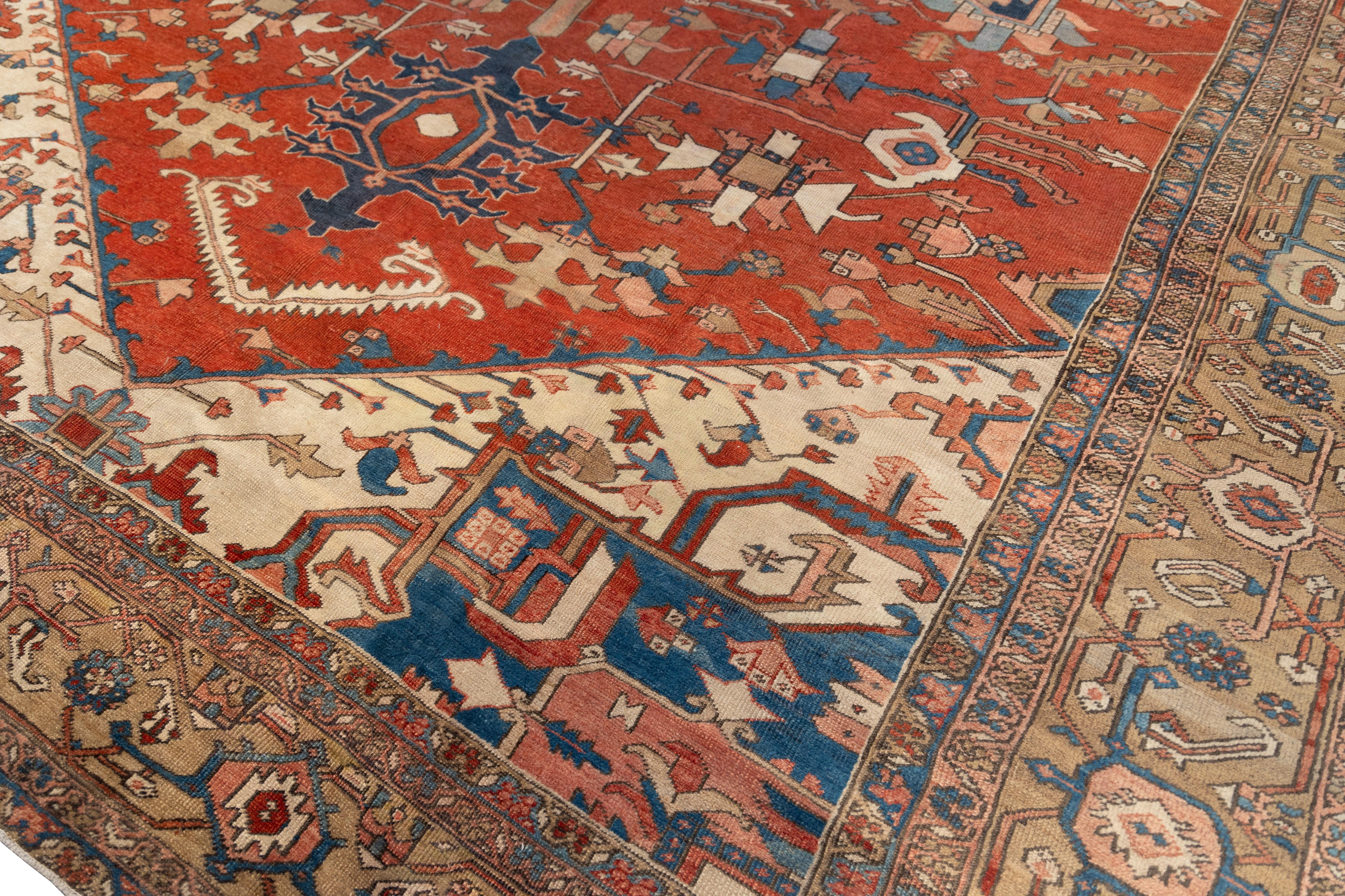 Persian Large late 19th century central medallion serapi  rug For Sale