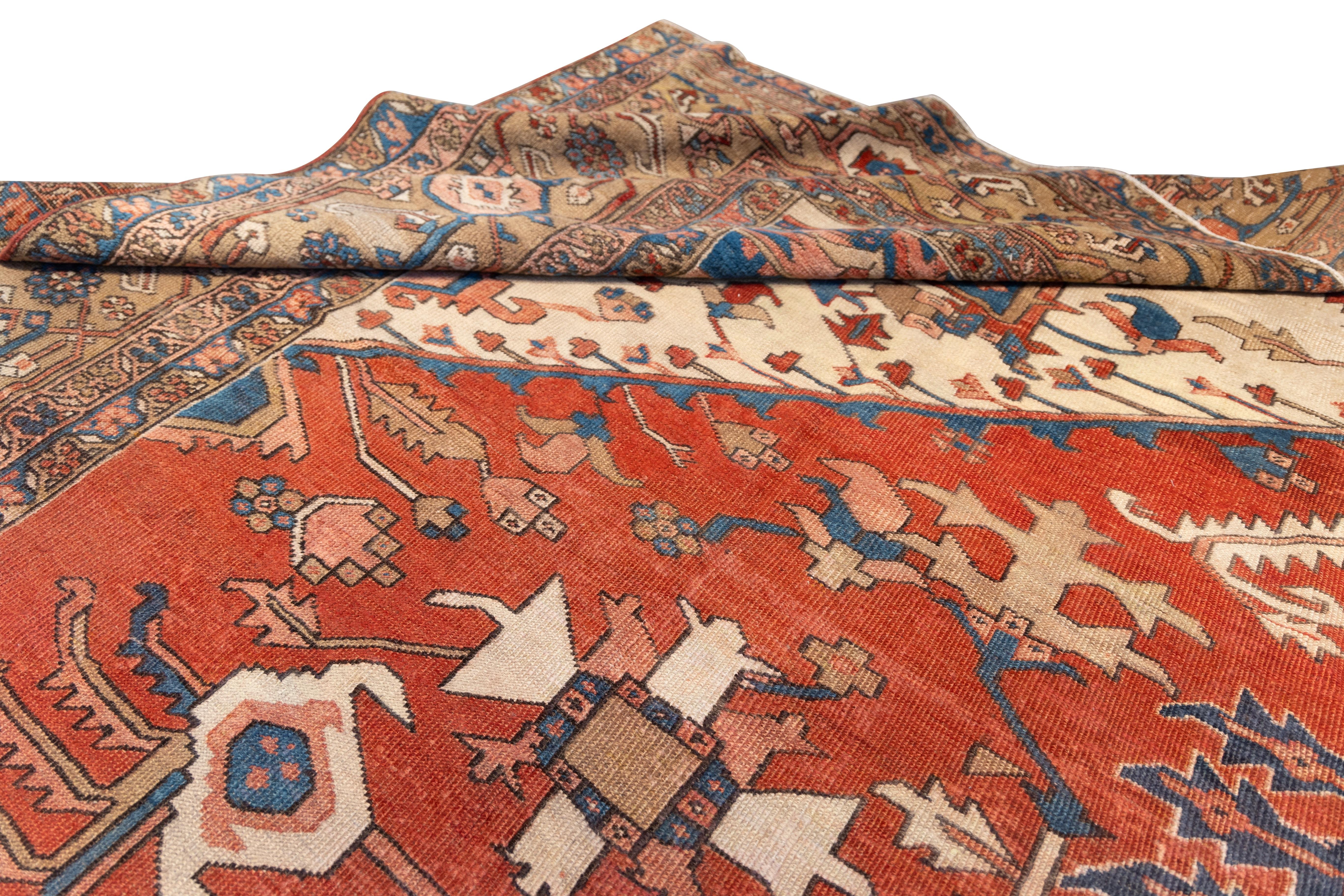 Wool Large late 19th century central medallion serapi  rug For Sale
