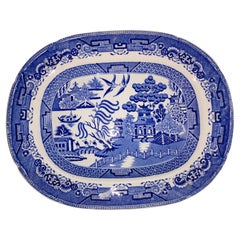 Gran plato hondo de sauce azul inglés de finales del siglo XIX