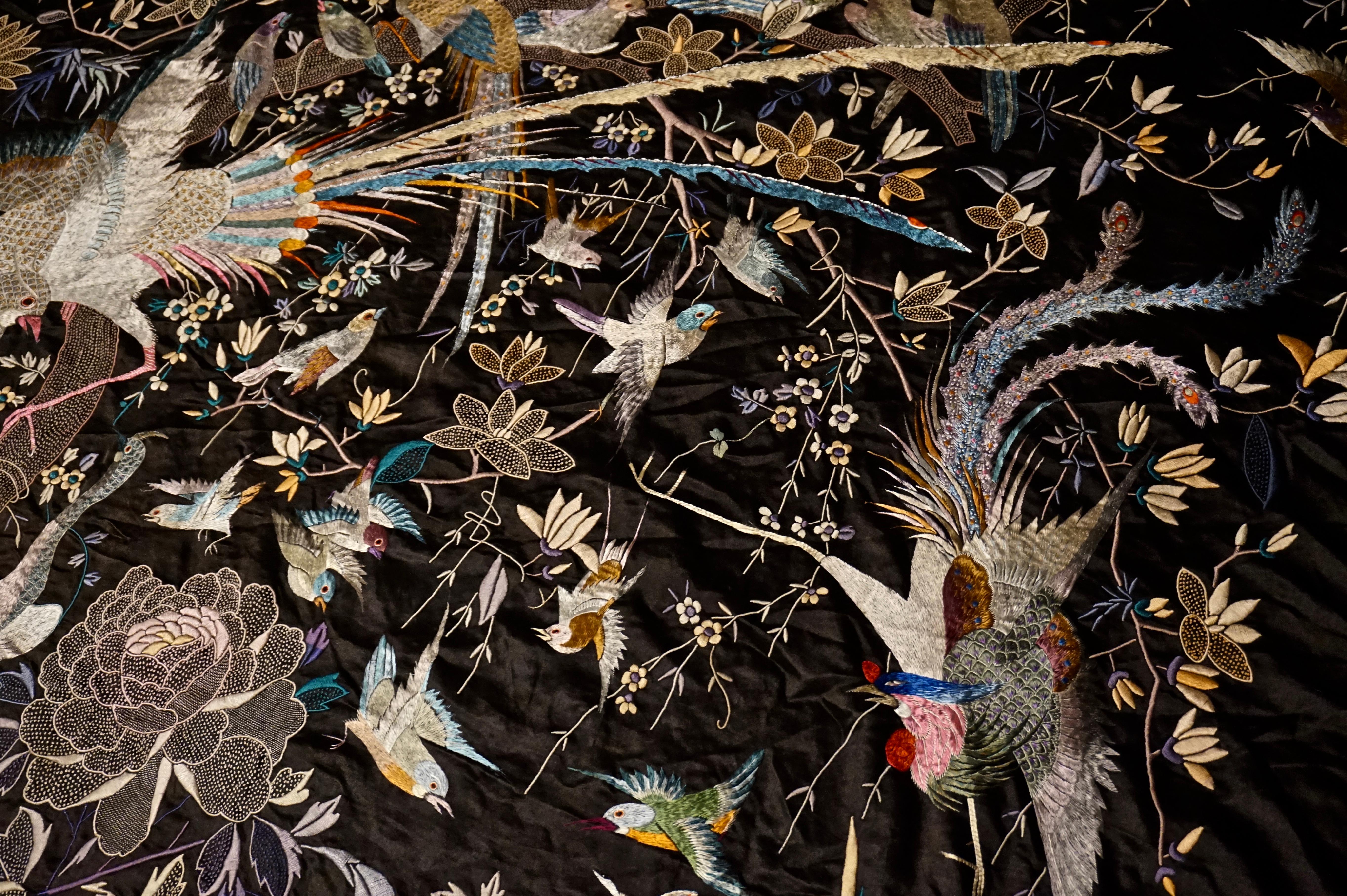 Large Late 19th Century Fine Chinese Silk Embroidery Depicting Multiple Birds 6