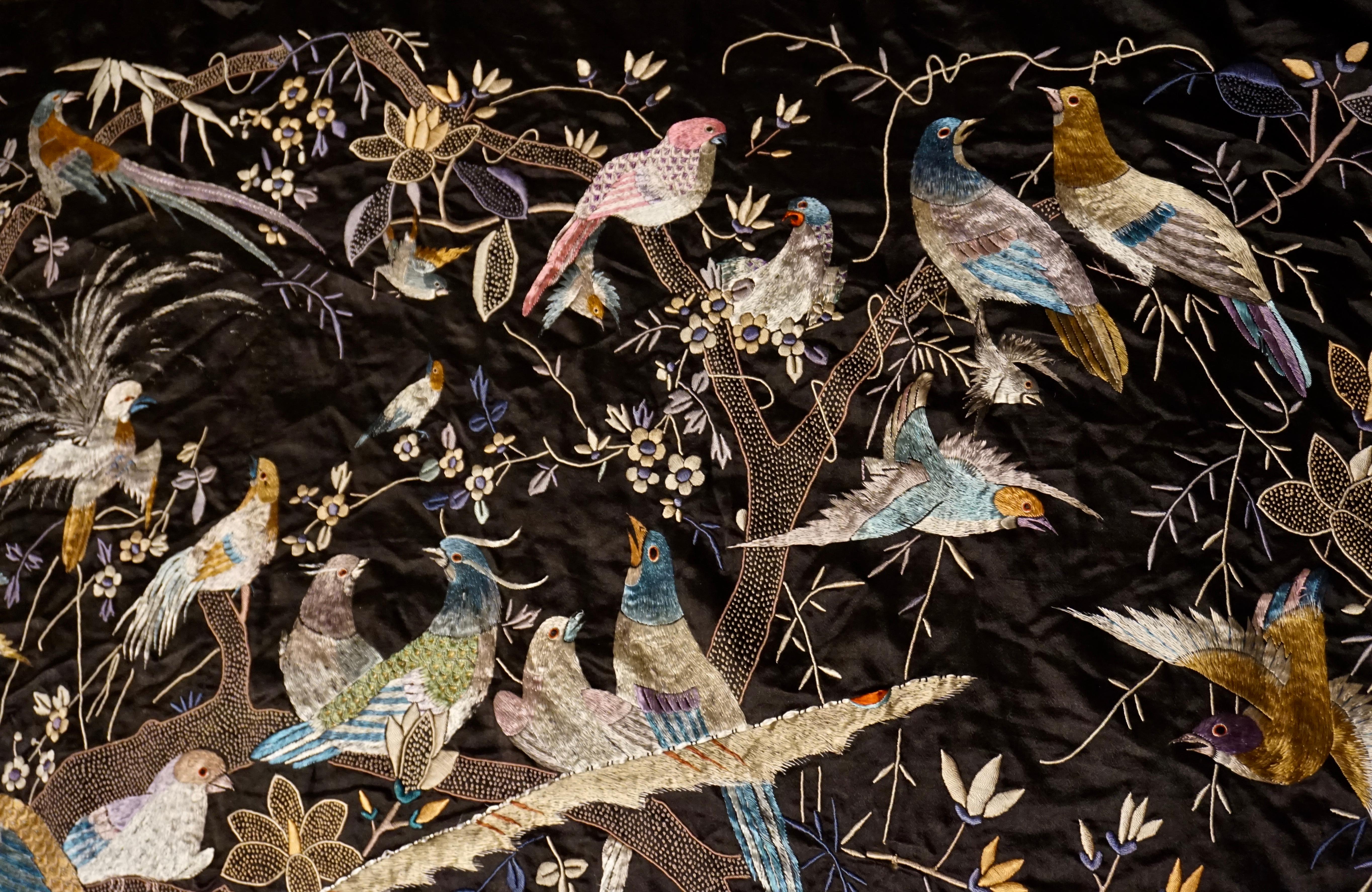 Large Late 19th Century Fine Chinese Silk Embroidery Depicting Multiple Birds 8