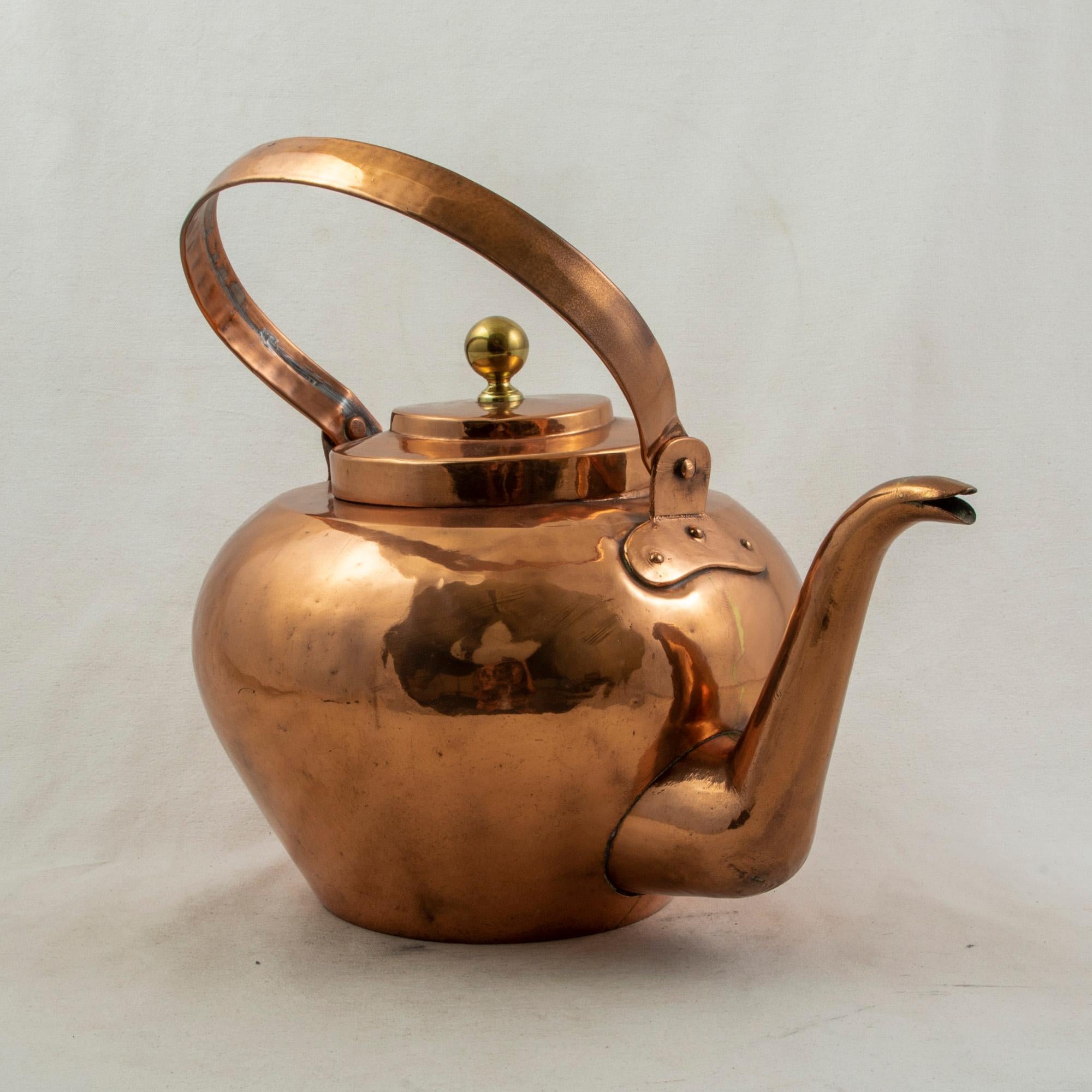 Large Late 19th Century French Copper Tea Kettle with Lid, Circa 1900 3